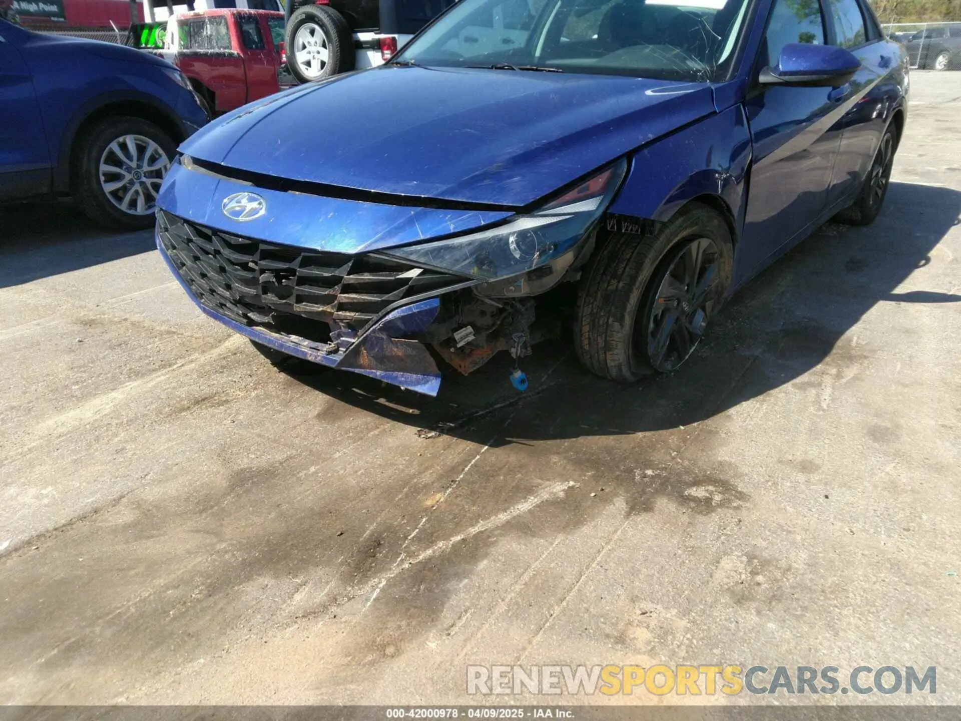 6 fotografías del automóvil dañado 5NPLM4AG8PH110215 HYUNDAI ELANTRA 2023