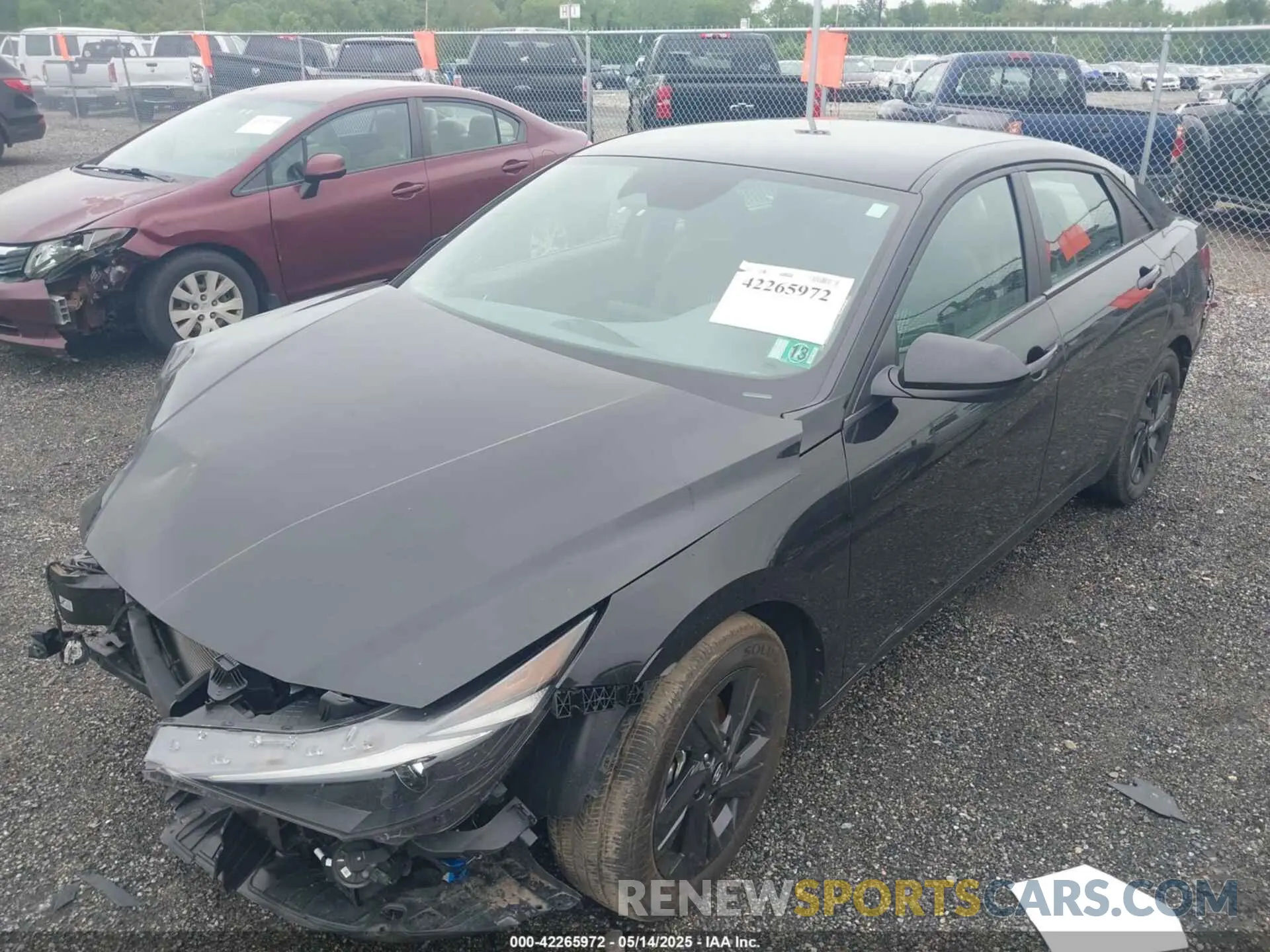 2 fotografías del automóvil dañado 5NPLM4AG8PH112384 HYUNDAI ELANTRA 2023