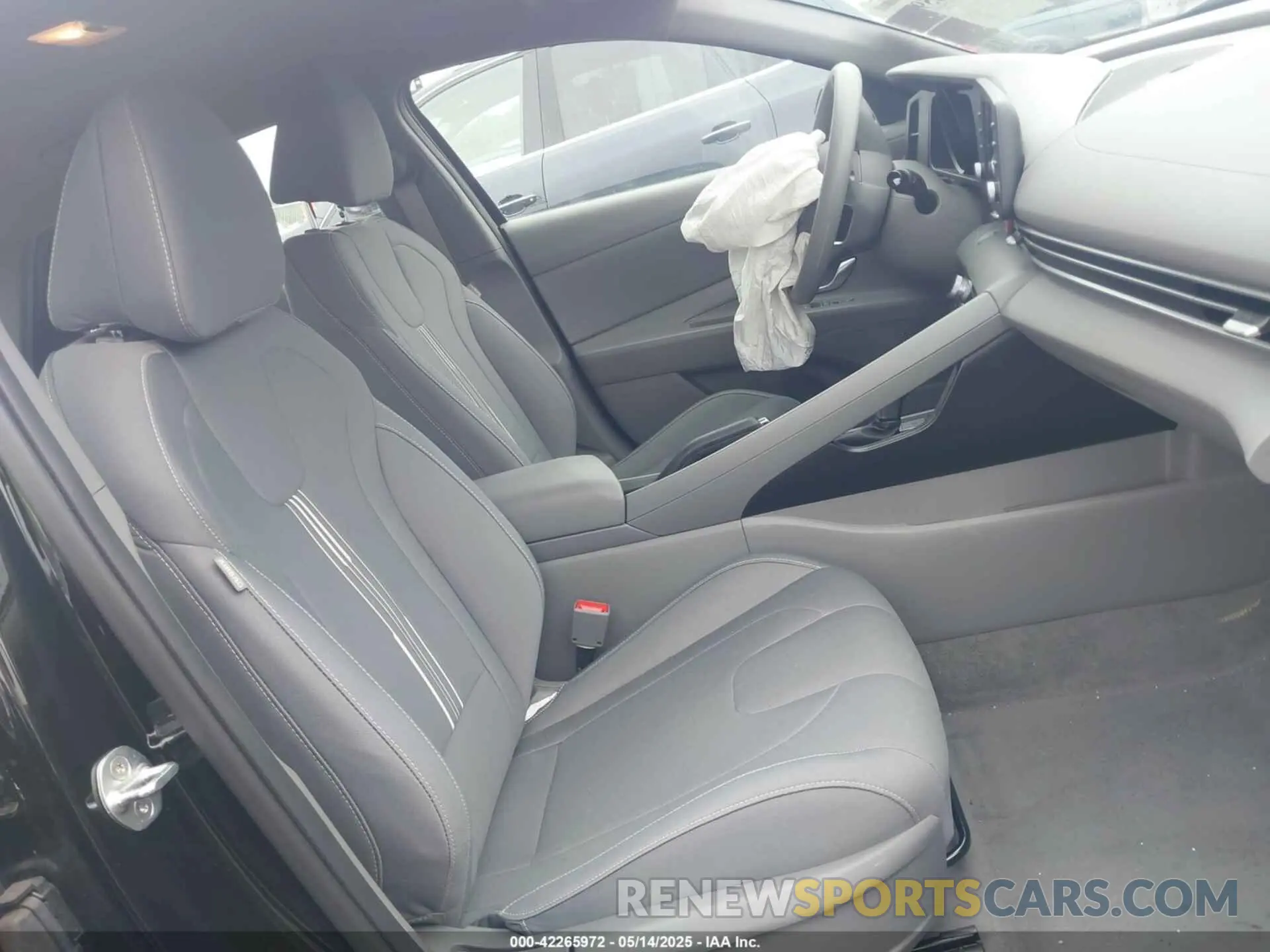 5 fotografías del automóvil dañado 5NPLM4AG8PH112384 HYUNDAI ELANTRA 2023