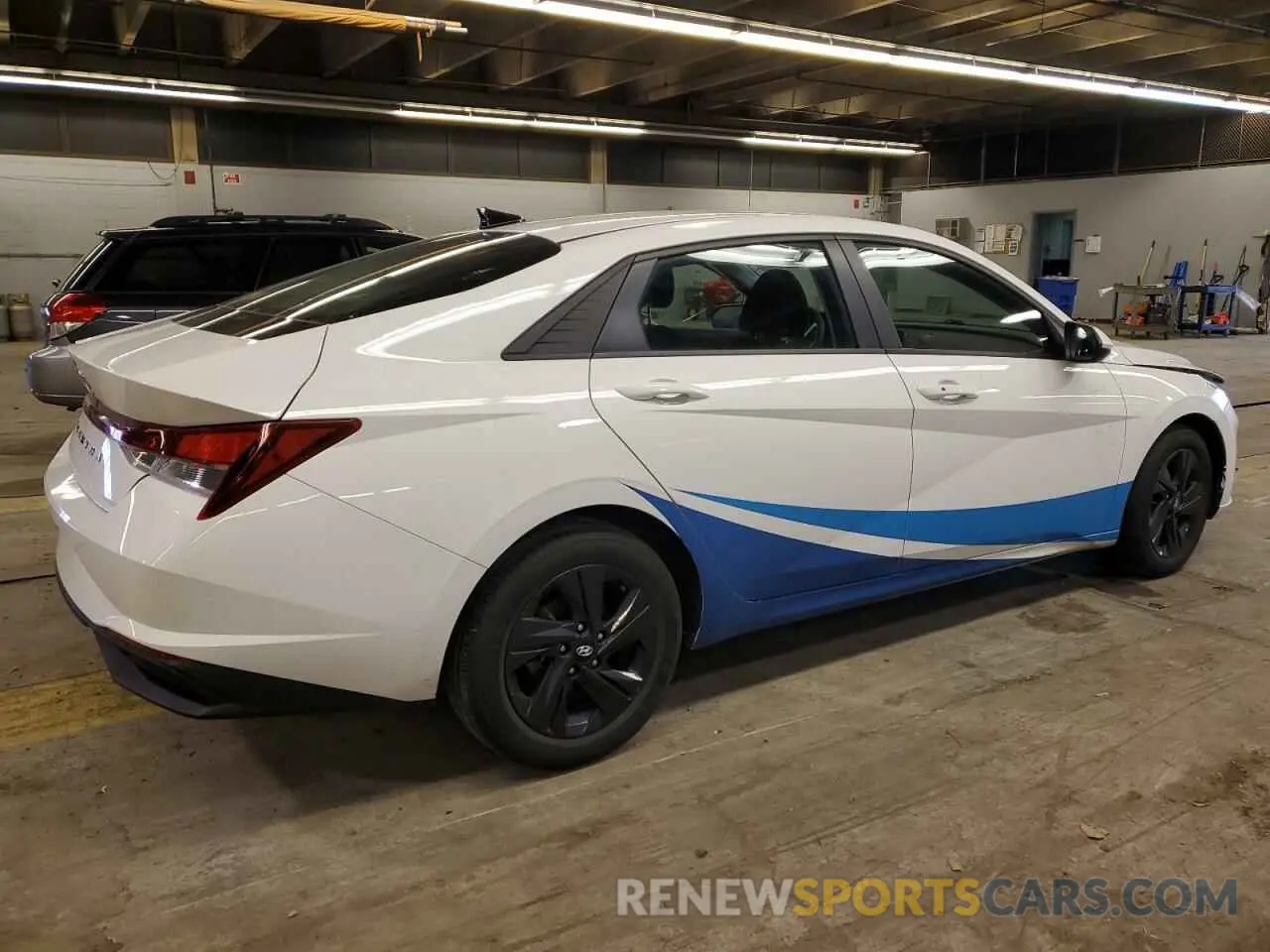 3 fotografías del automóvil dañado 5NPLM4AG9PH101653 HYUNDAI ELANTRA 2023