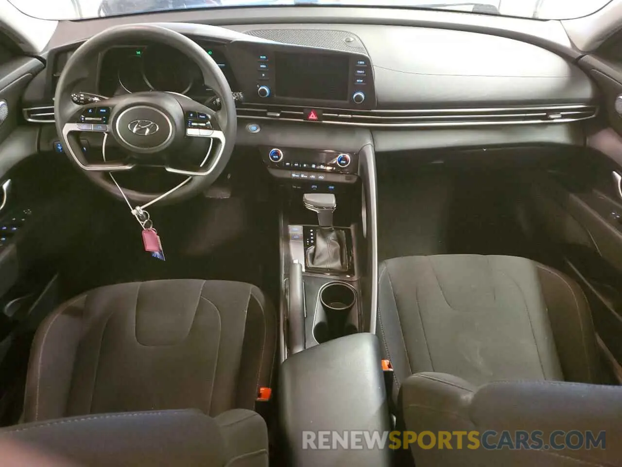 8 fotografías del automóvil dañado 5NPLM4AG9PH101653 HYUNDAI ELANTRA 2023
