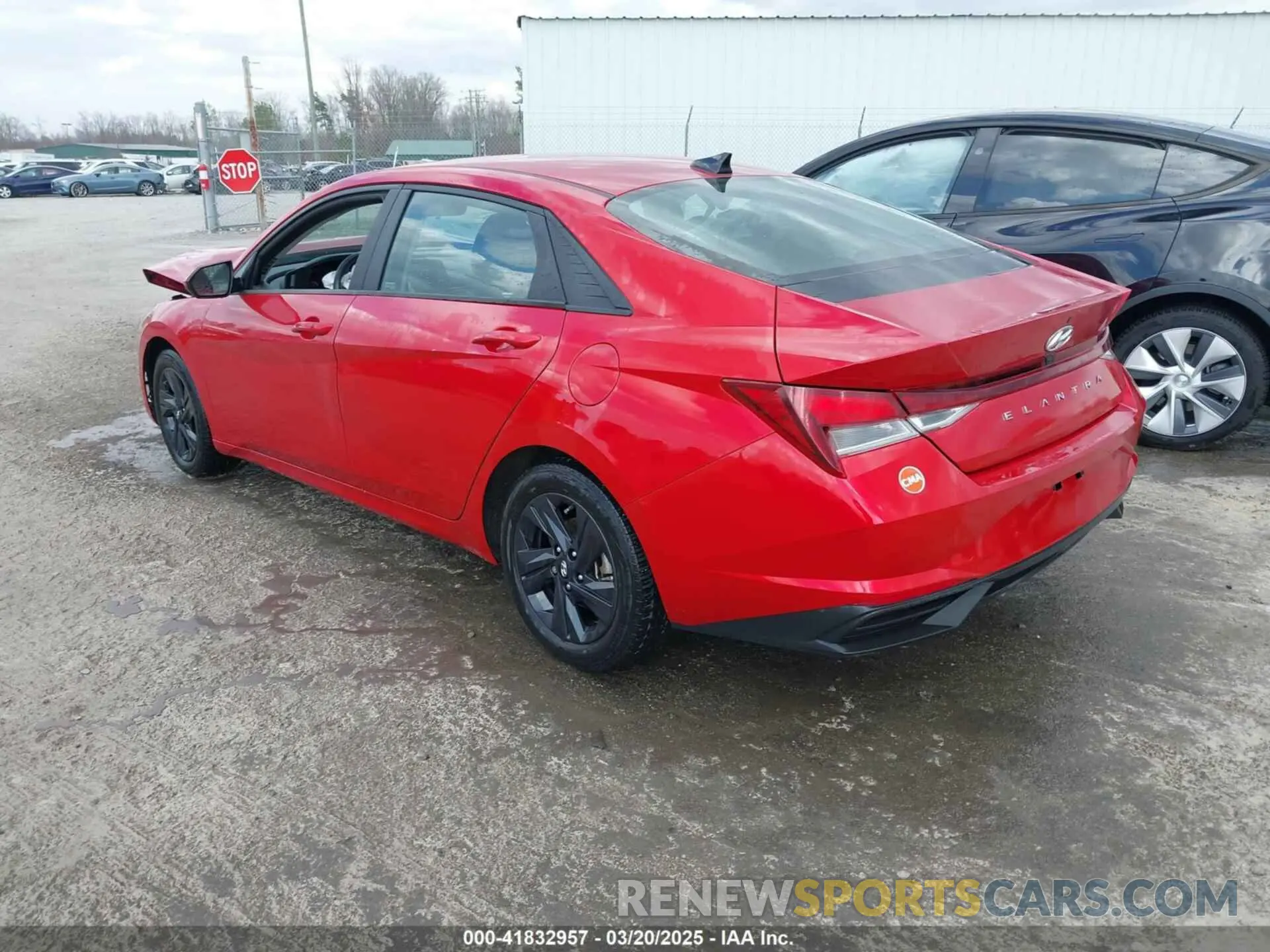 3 fotografías del automóvil dañado 5NPLM4AG9PH118971 HYUNDAI ELANTRA 2023