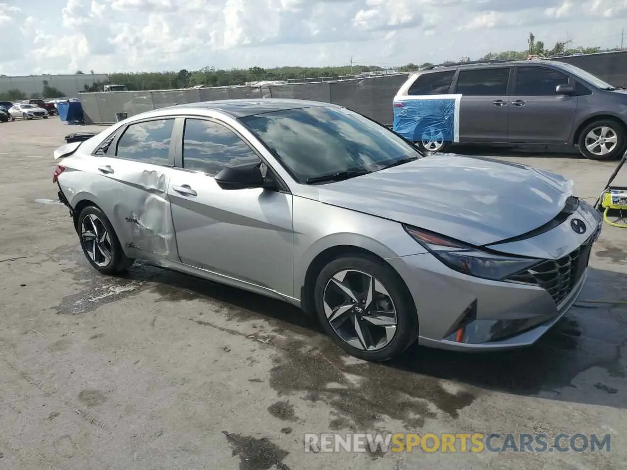 4 fotografías del automóvil dañado 5NPLP4AGXPH089813 HYUNDAI ELANTRA 2023