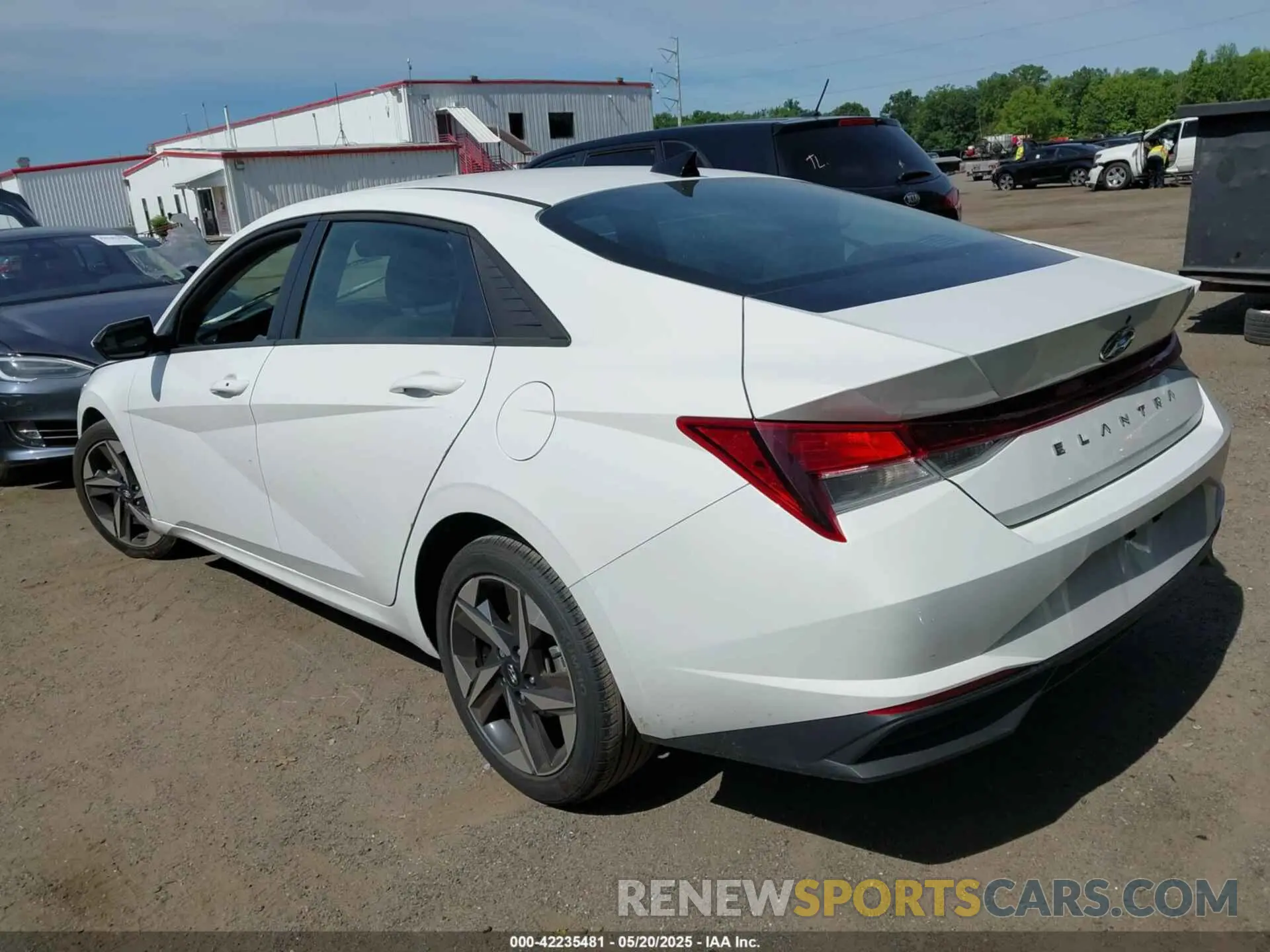 3 fotografías del automóvil dañado 5NPLS4AG0PH112059 HYUNDAI ELANTRA 2023
