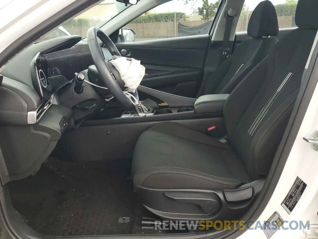 7 fotografías del automóvil dañado 5NPLS4AG1PH097877 HYUNDAI ELANTRA 2023