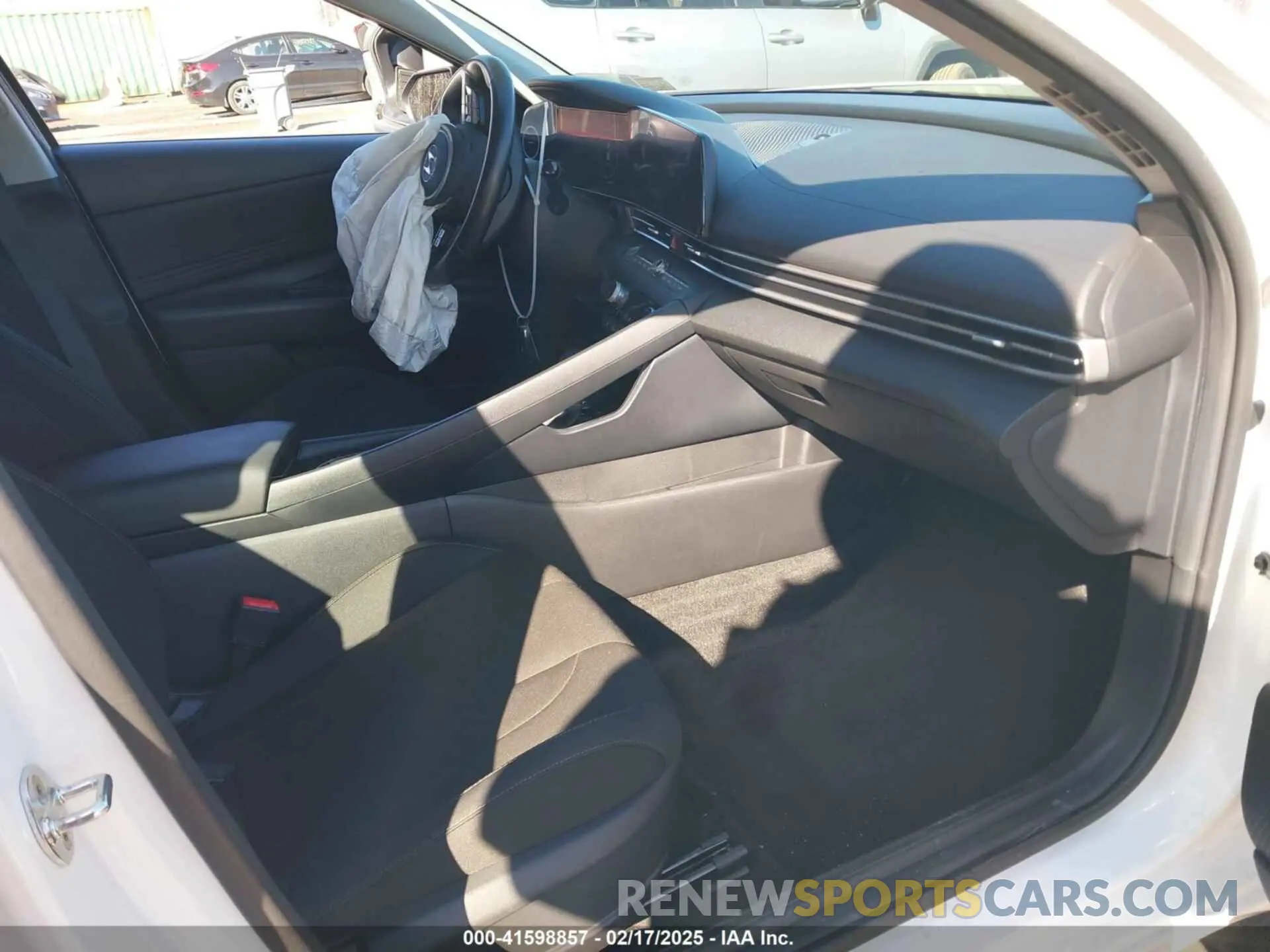 5 fotografías del automóvil dañado 5NPLS4AG1PH101989 HYUNDAI ELANTRA 2023