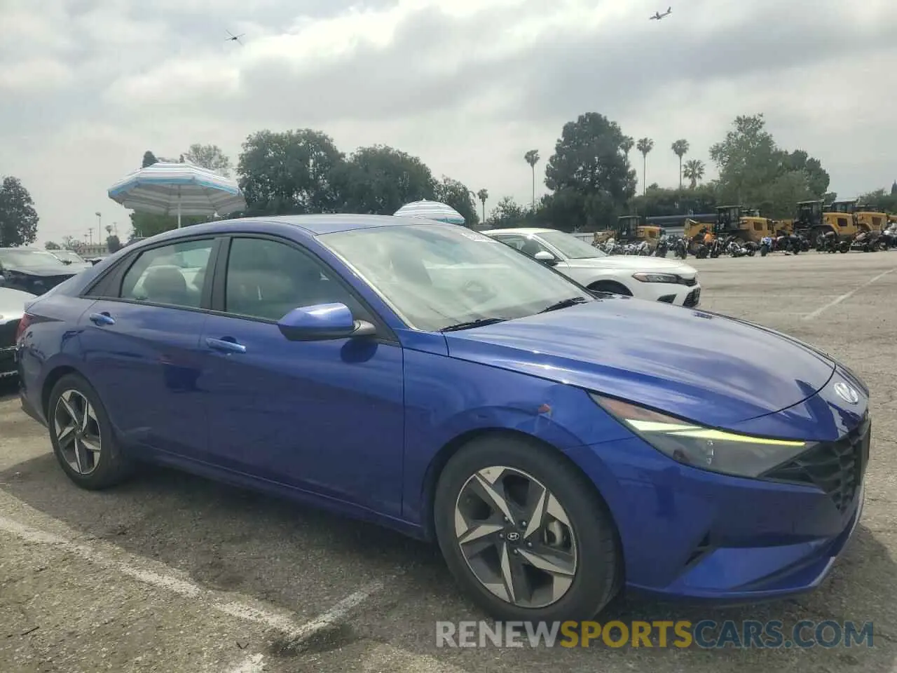 4 fotografías del automóvil dañado 5NPLS4AG1PH105556 HYUNDAI ELANTRA 2023