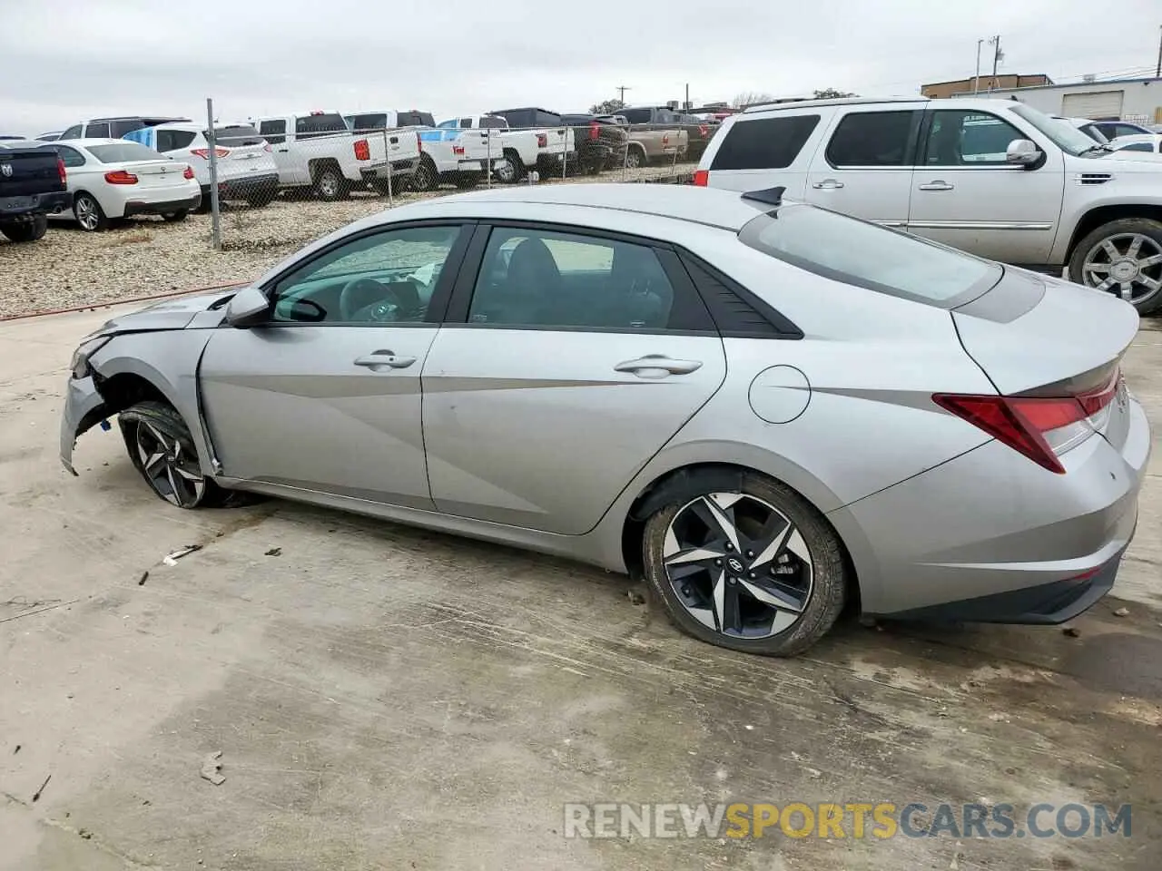 2 fotografías del automóvil dañado 5NPLS4AG1PH119733 HYUNDAI ELANTRA 2023