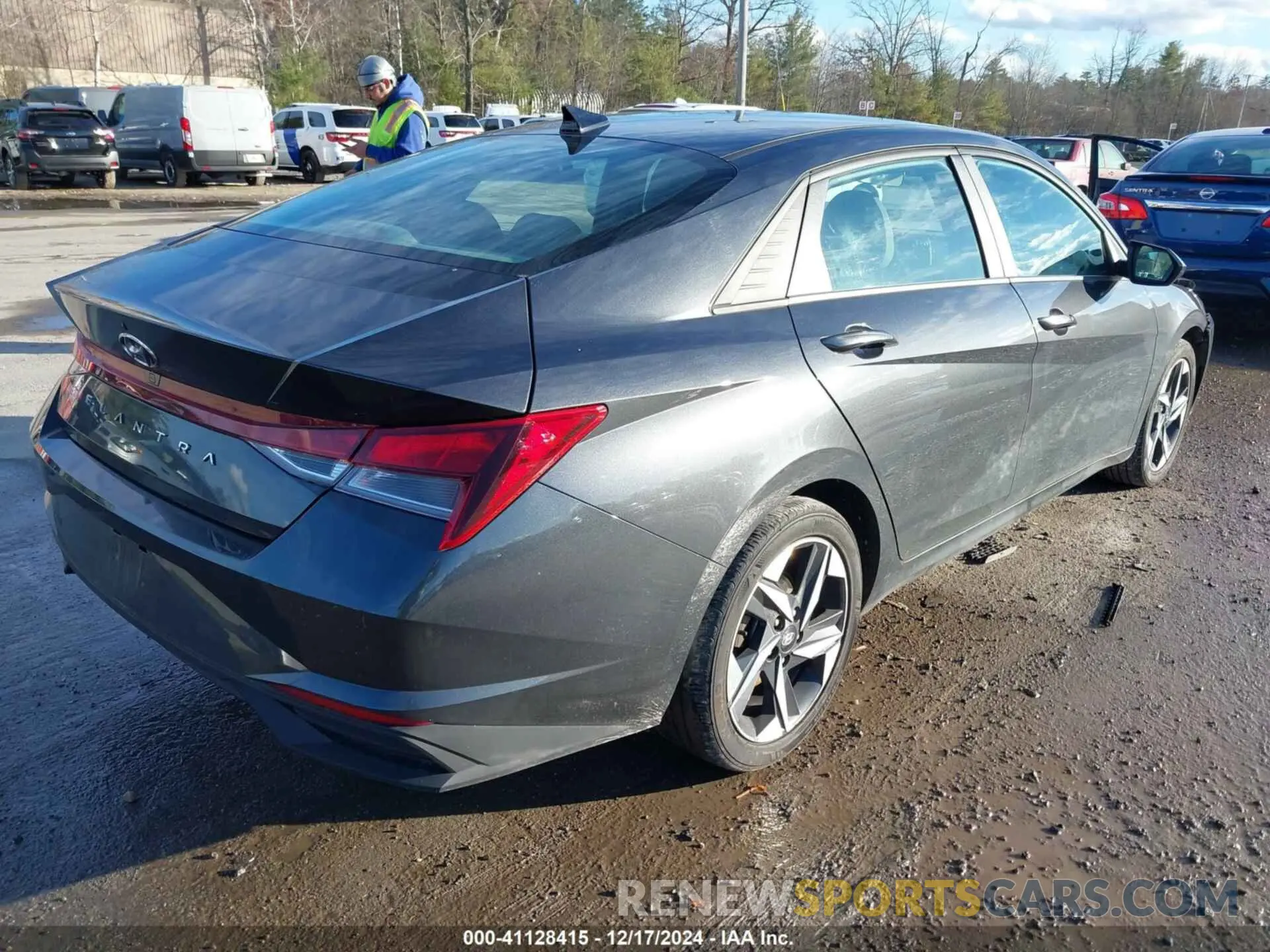 4 fotografías del automóvil dañado 5NPLS4AG2PH097094 HYUNDAI ELANTRA 2023
