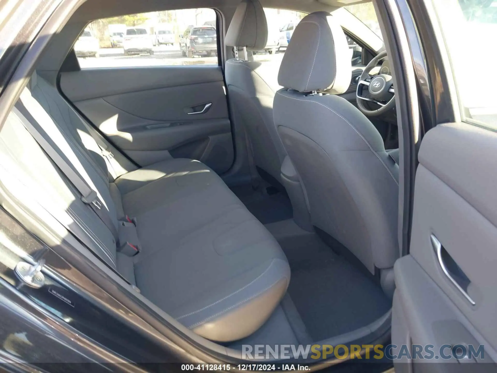 8 fotografías del automóvil dañado 5NPLS4AG2PH097094 HYUNDAI ELANTRA 2023
