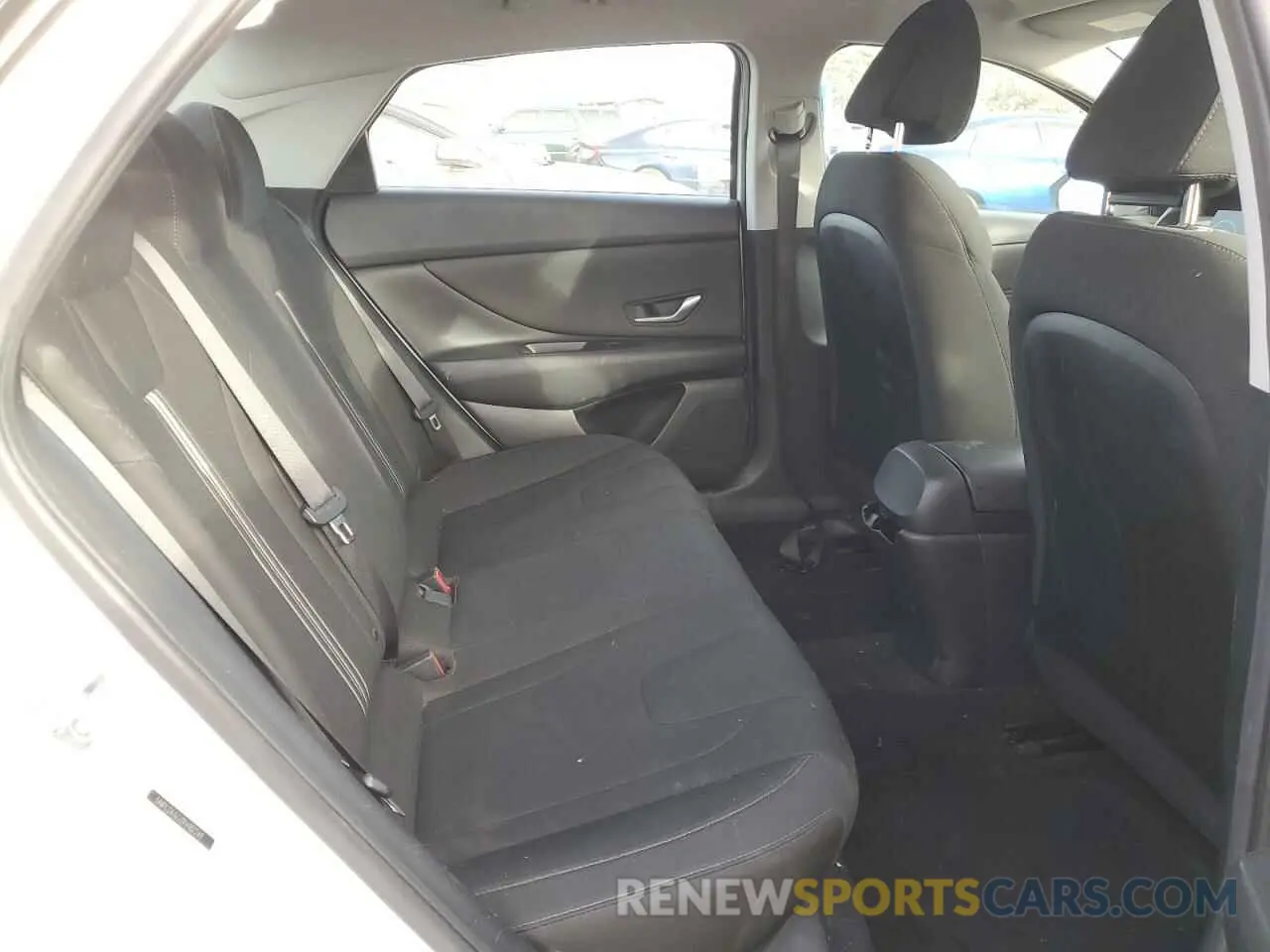 10 fotografías del automóvil dañado 5NPLS4AG2PH107249 HYUNDAI ELANTRA 2023