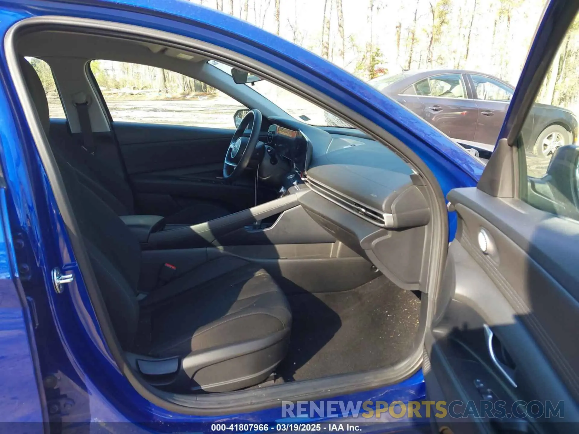 5 fotografías del automóvil dañado 5NPLS4AG3PH086475 HYUNDAI ELANTRA 2023