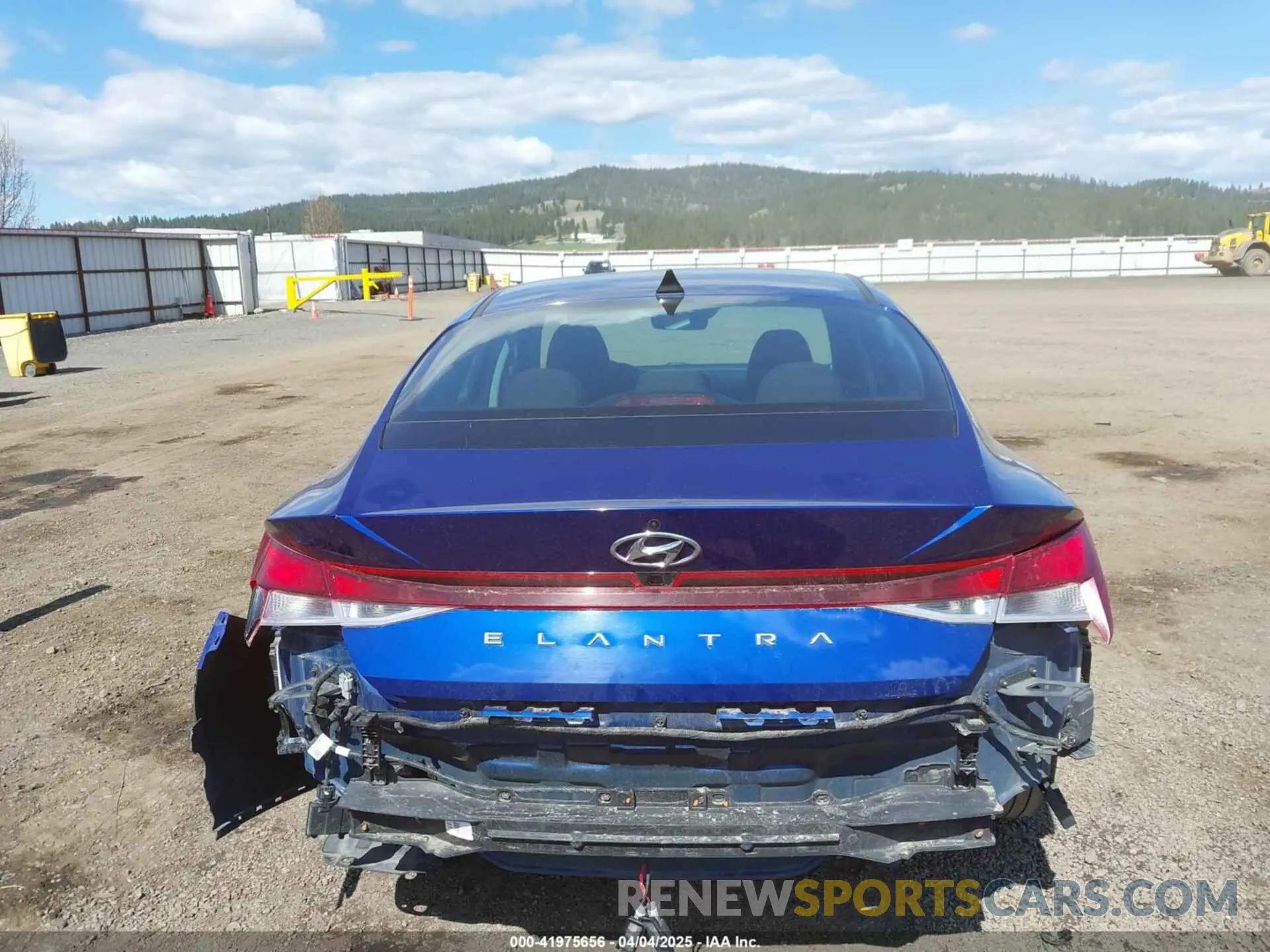 17 fotografías del automóvil dañado 5NPLS4AG3PH096665 HYUNDAI ELANTRA 2023