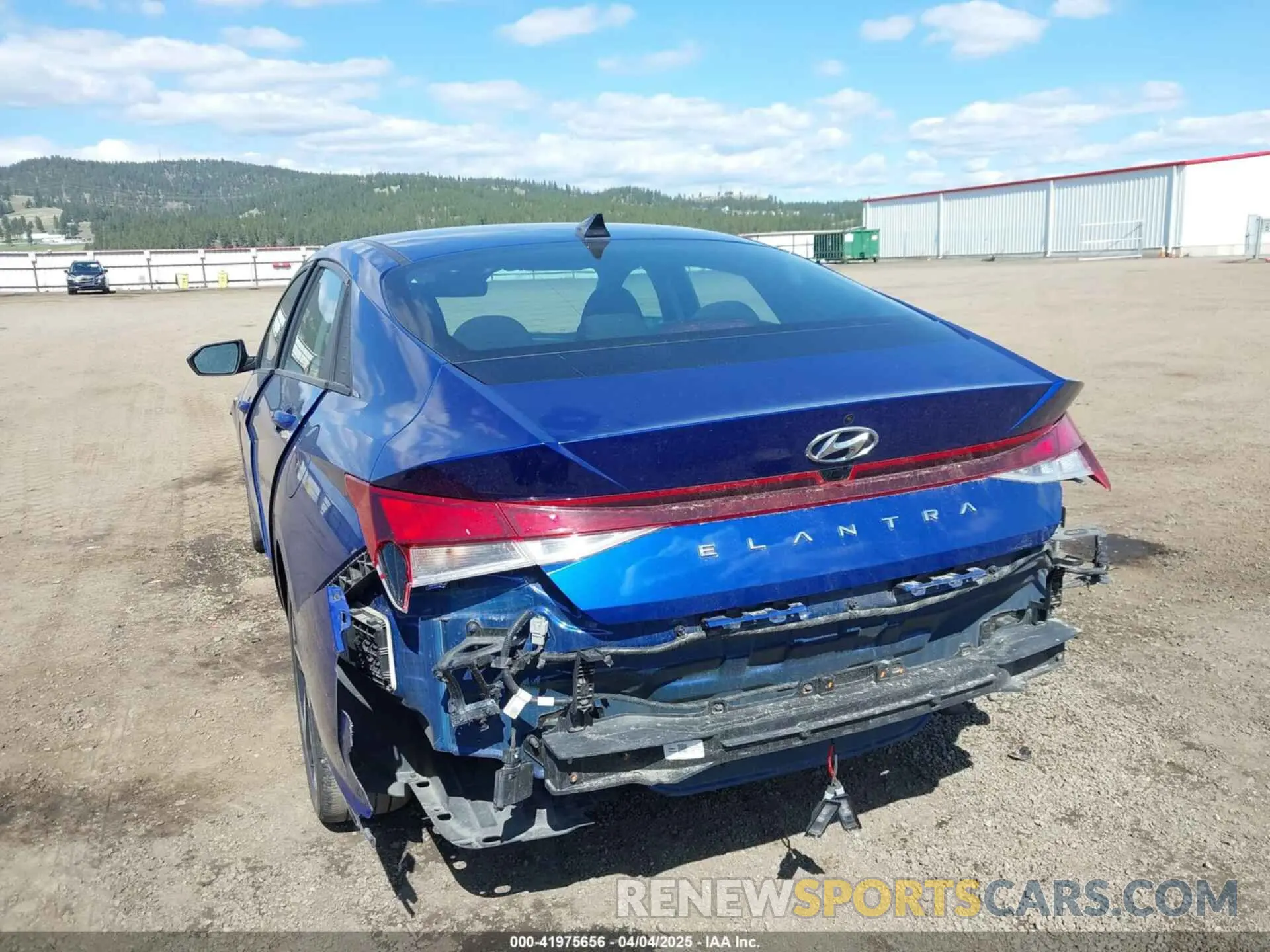 18 fotografías del automóvil dañado 5NPLS4AG3PH096665 HYUNDAI ELANTRA 2023