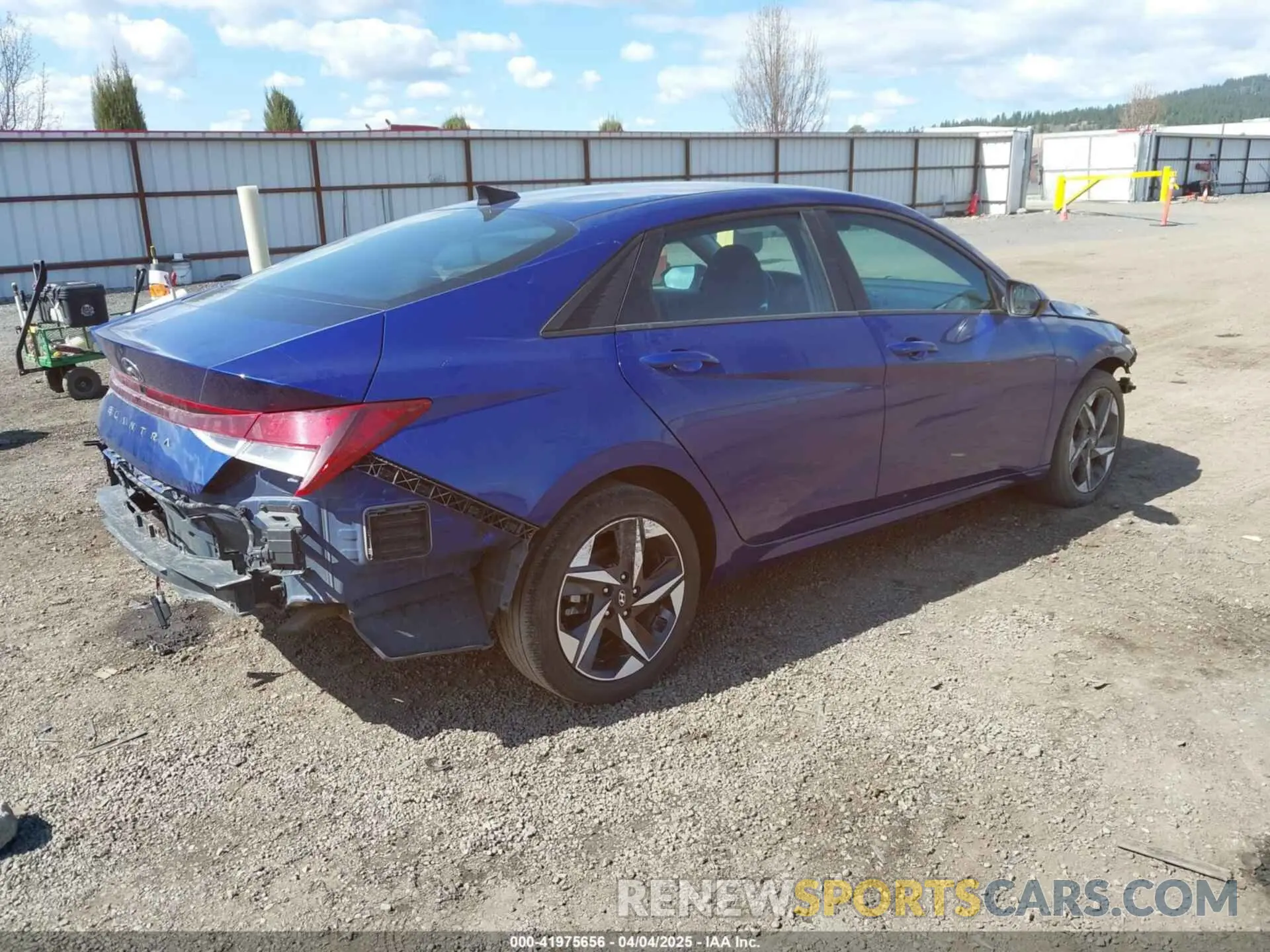 4 fotografías del automóvil dañado 5NPLS4AG3PH096665 HYUNDAI ELANTRA 2023