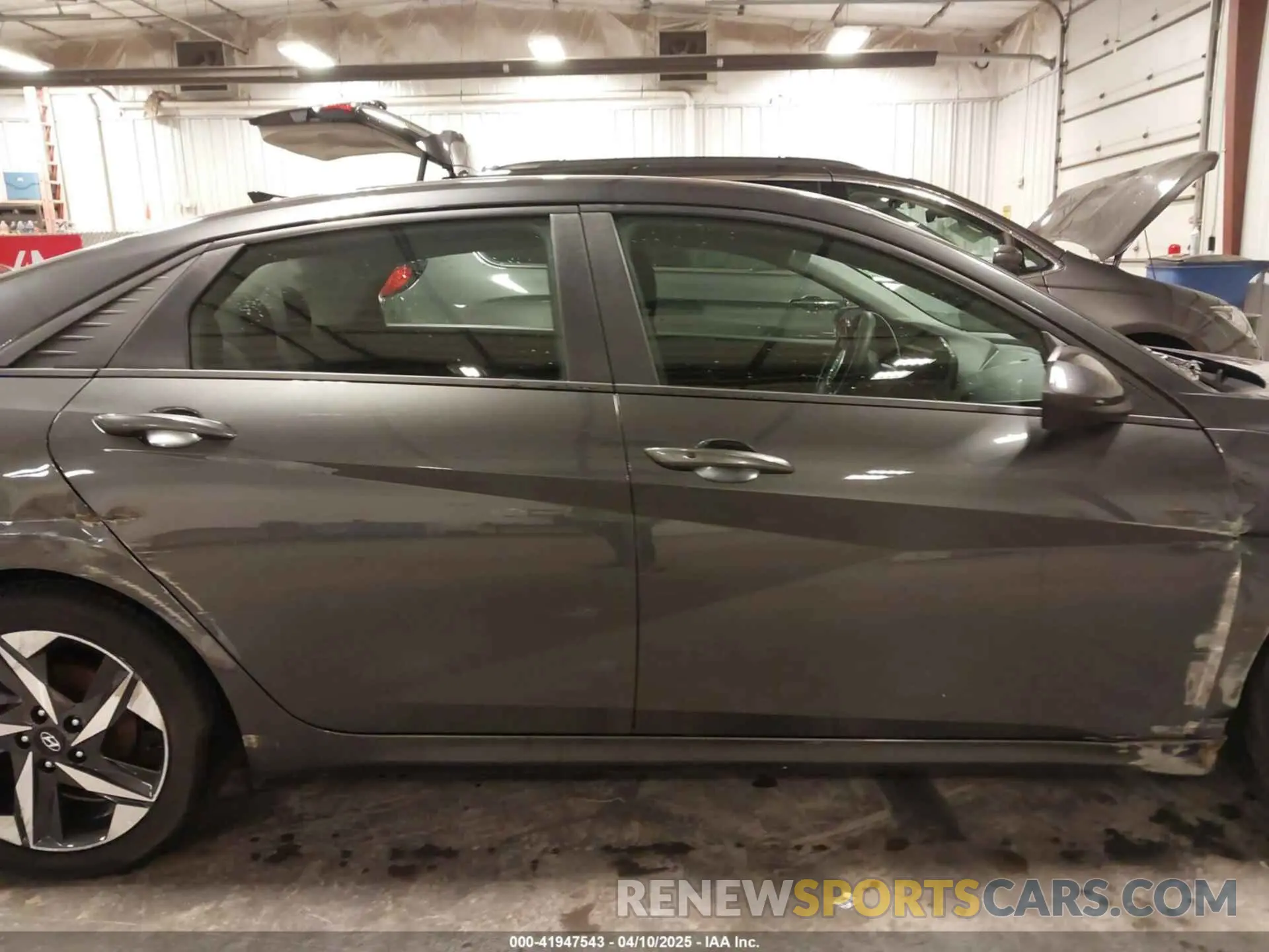 13 fotografías del automóvil dañado 5NPLS4AG3PH118177 HYUNDAI ELANTRA 2023