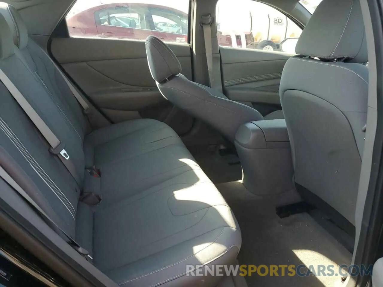 10 fotografías del automóvil dañado 5NPLS4AG4PH098389 HYUNDAI ELANTRA 2023