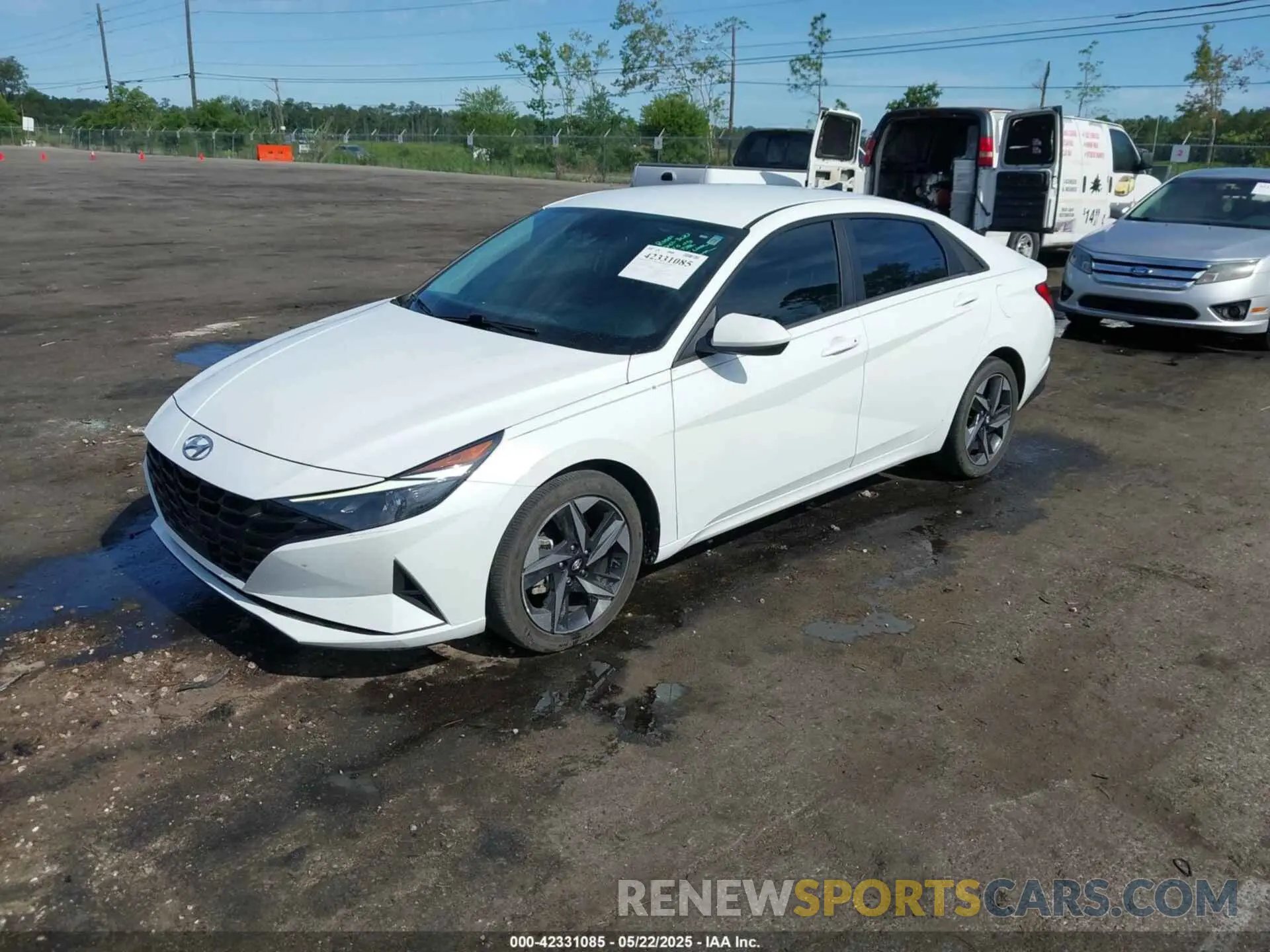 2 fotografías del automóvil dañado 5NPLS4AG5PH088017 HYUNDAI ELANTRA 2023