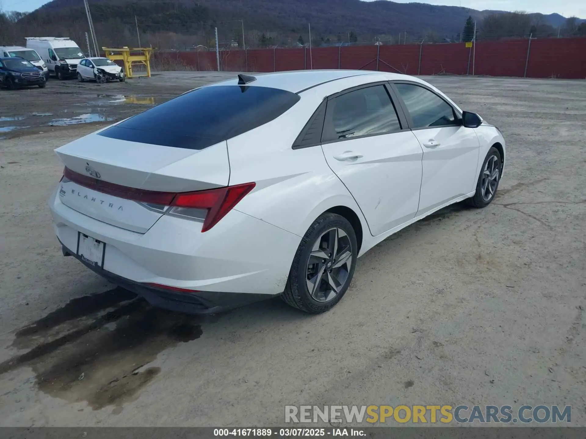 4 fotografías del automóvil dañado 5NPLS4AG6PH091296 HYUNDAI ELANTRA 2023