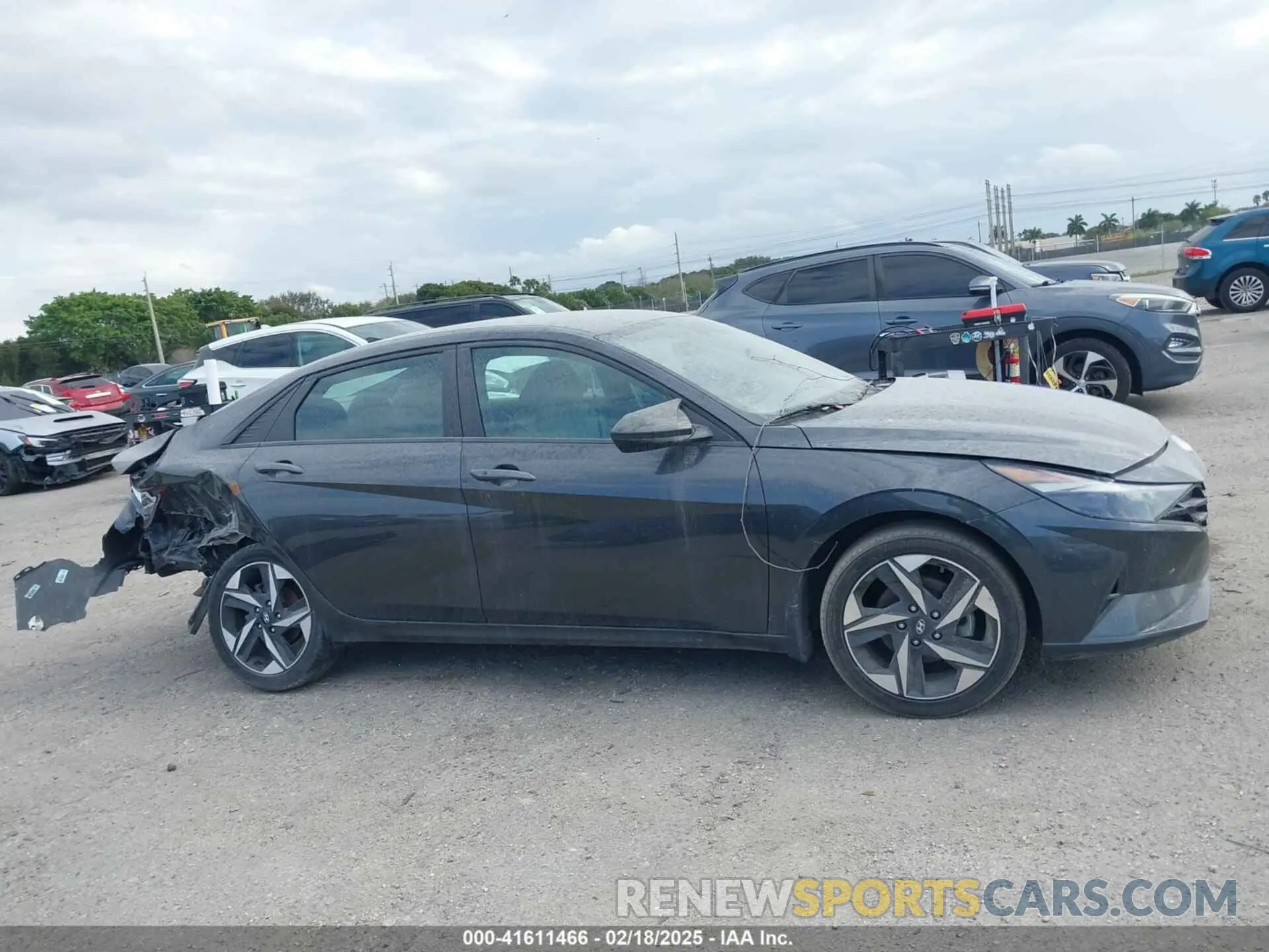 13 fotografías del automóvil dañado 5NPLS4AG6PH112289 HYUNDAI ELANTRA 2023