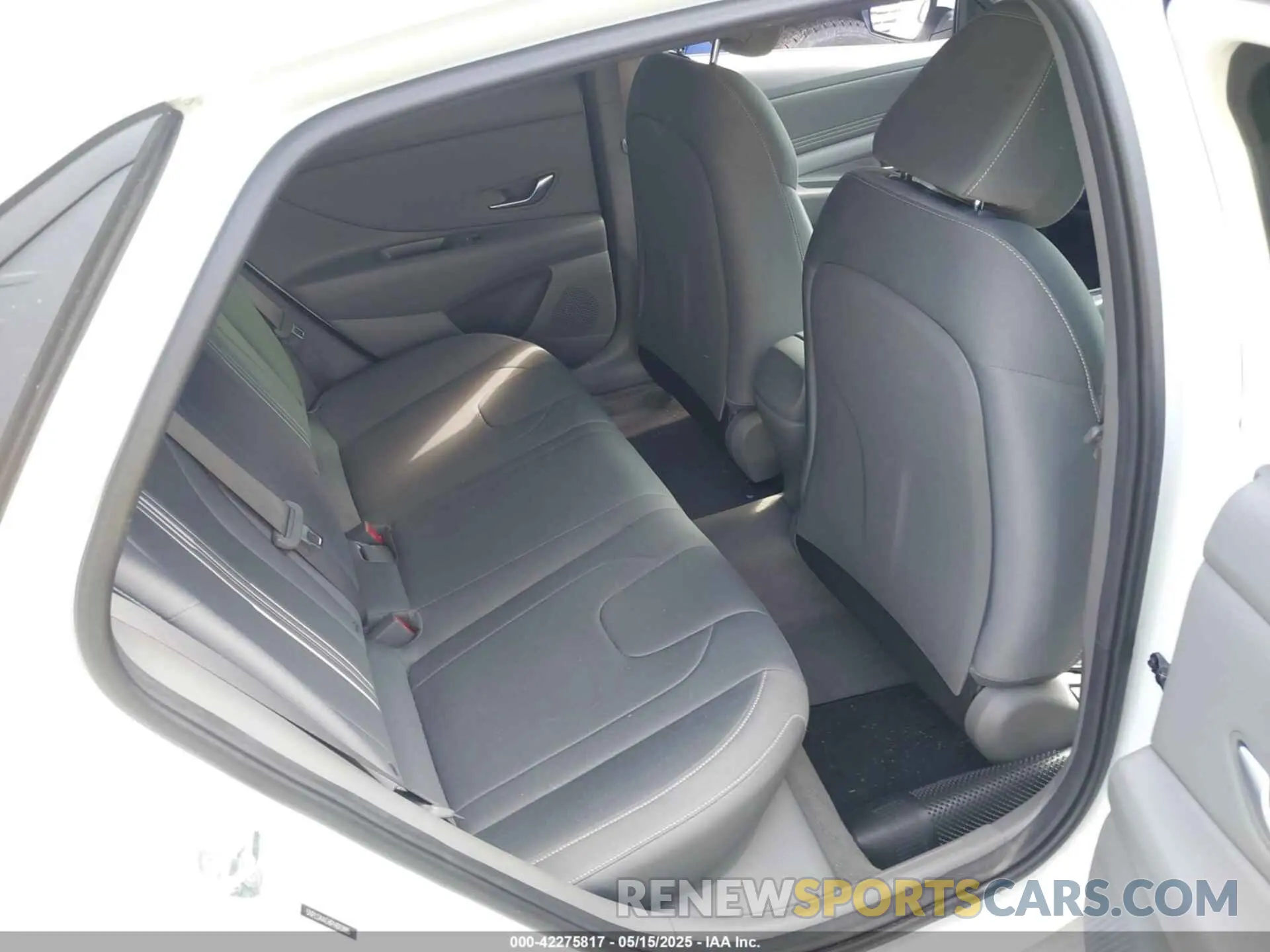 8 fotografías del automóvil dañado 5NPLS4AG8PH092885 HYUNDAI ELANTRA 2023