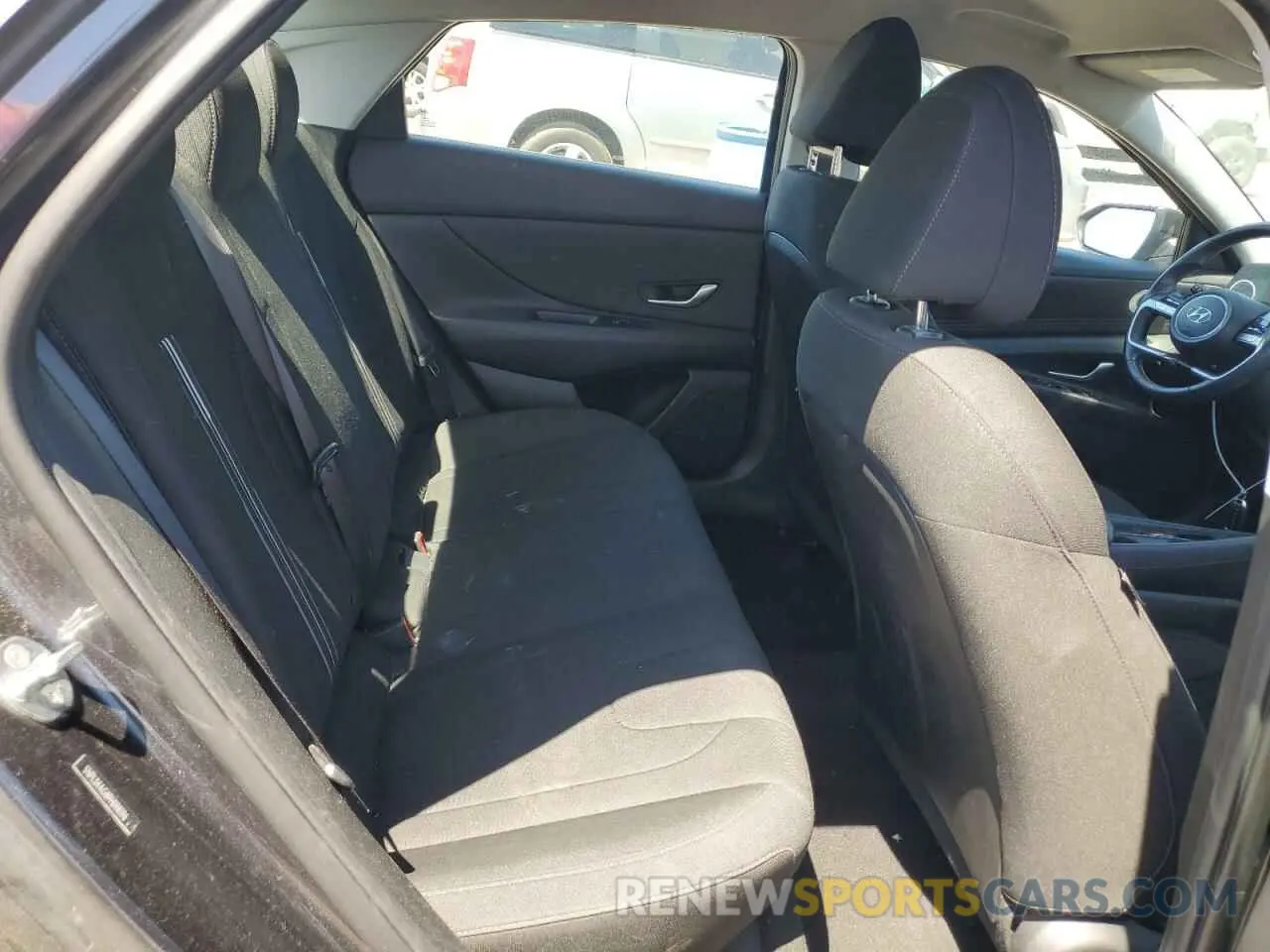 10 fotografías del automóvil dañado 5NPLS4AG8PH098296 HYUNDAI ELANTRA 2023