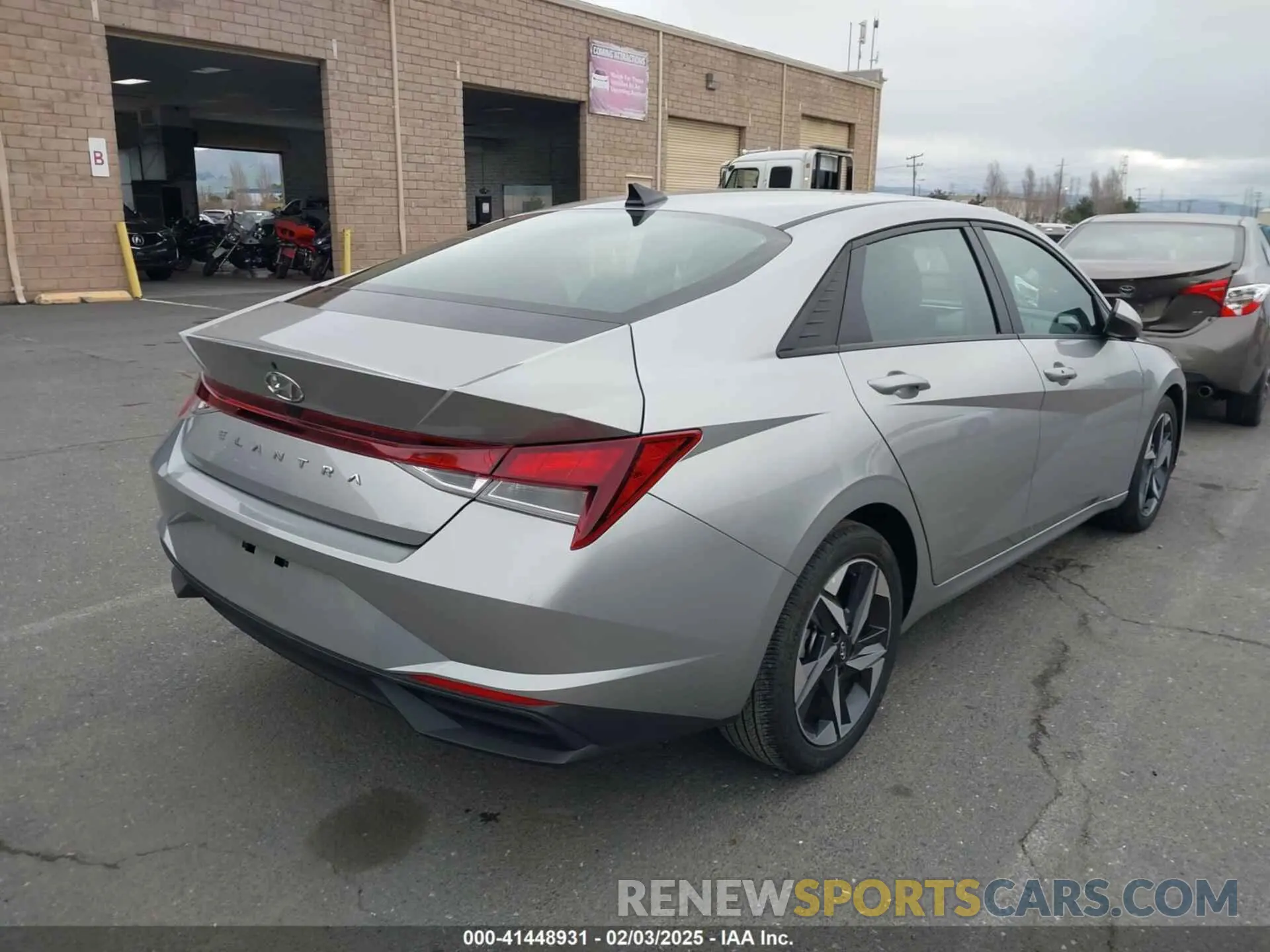 4 fotografías del automóvil dañado 5NPLS4AG8PH098461 HYUNDAI ELANTRA 2023