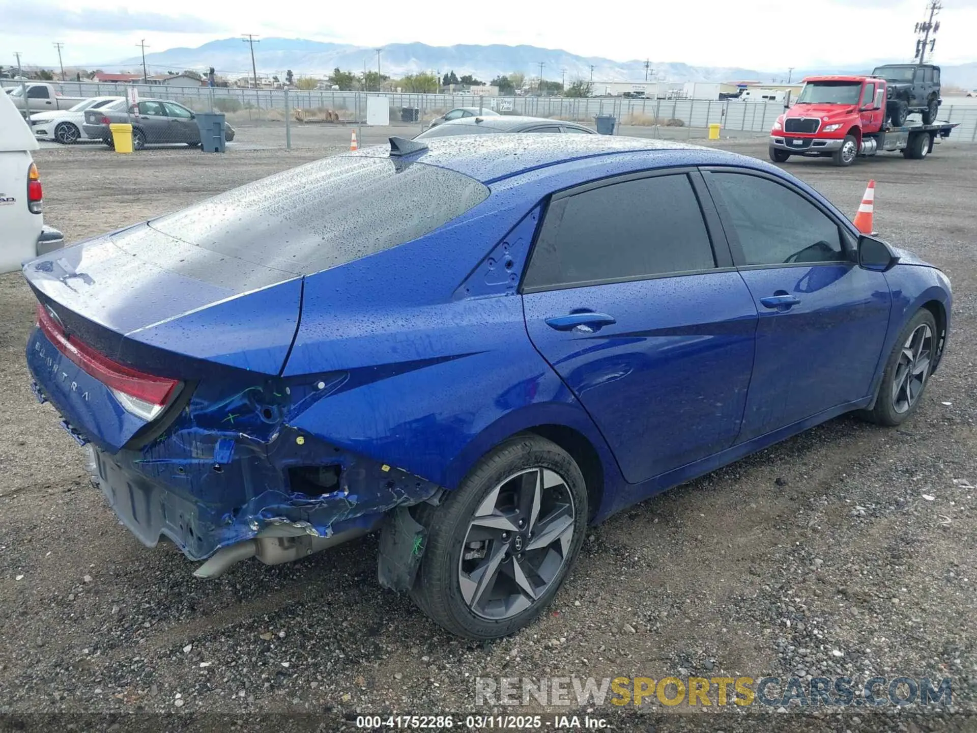 4 fotografías del automóvil dañado 5NPLS4AG9PH105742 HYUNDAI ELANTRA 2023