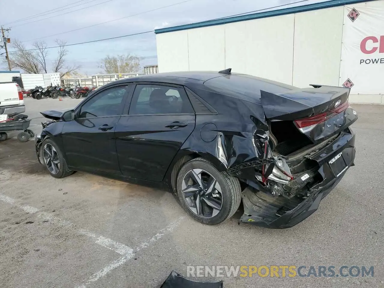 2 fotografías del automóvil dañado 5NPLS4AG9PH106650 HYUNDAI ELANTRA 2023