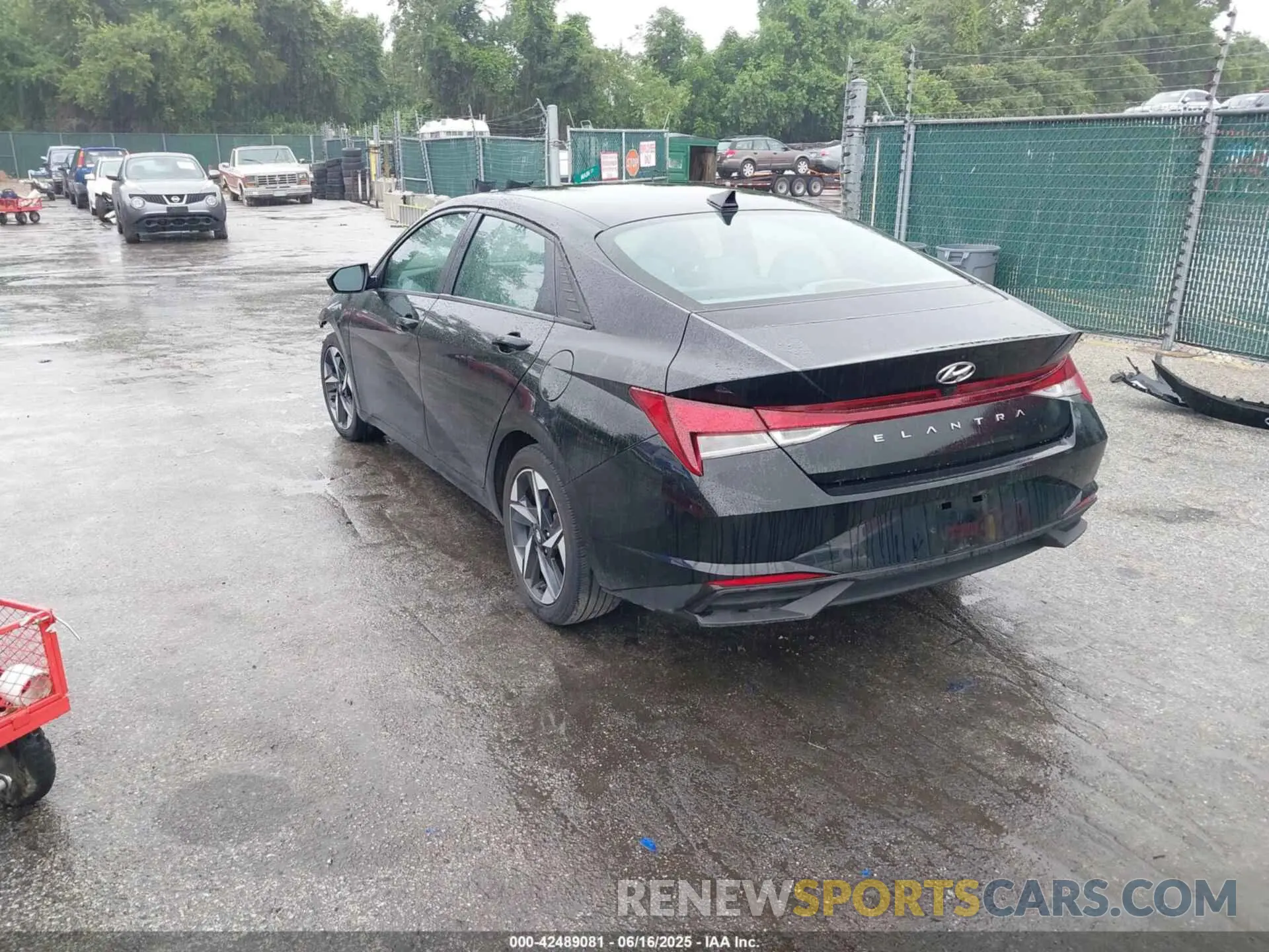 3 fotografías del automóvil dañado 5NPLS4AG9PH111699 HYUNDAI ELANTRA 2023
