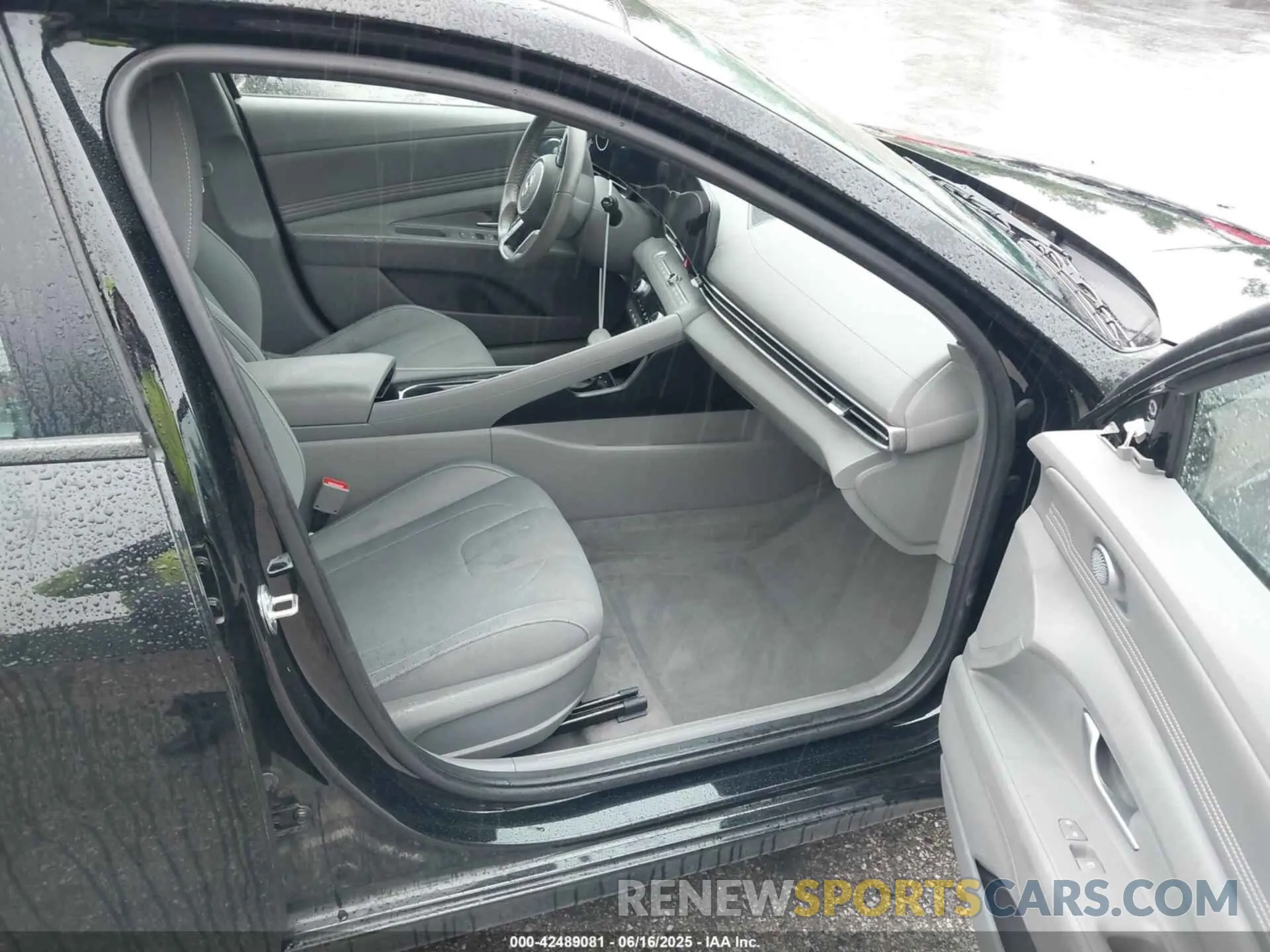 5 fotografías del automóvil dañado 5NPLS4AG9PH111699 HYUNDAI ELANTRA 2023