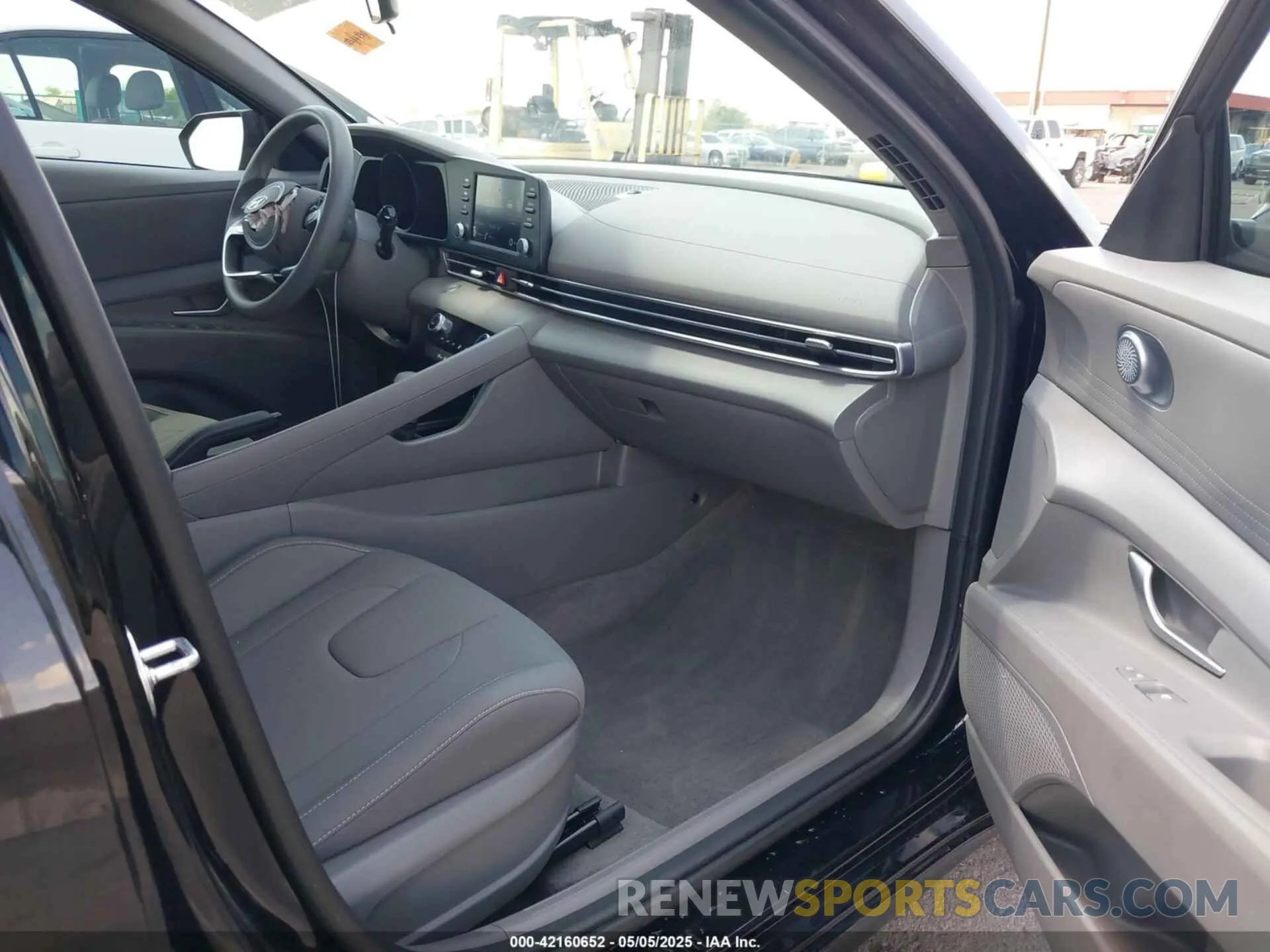 5 fotografías del automóvil dañado KMHLM4AG3PU602085 HYUNDAI ELANTRA 2023