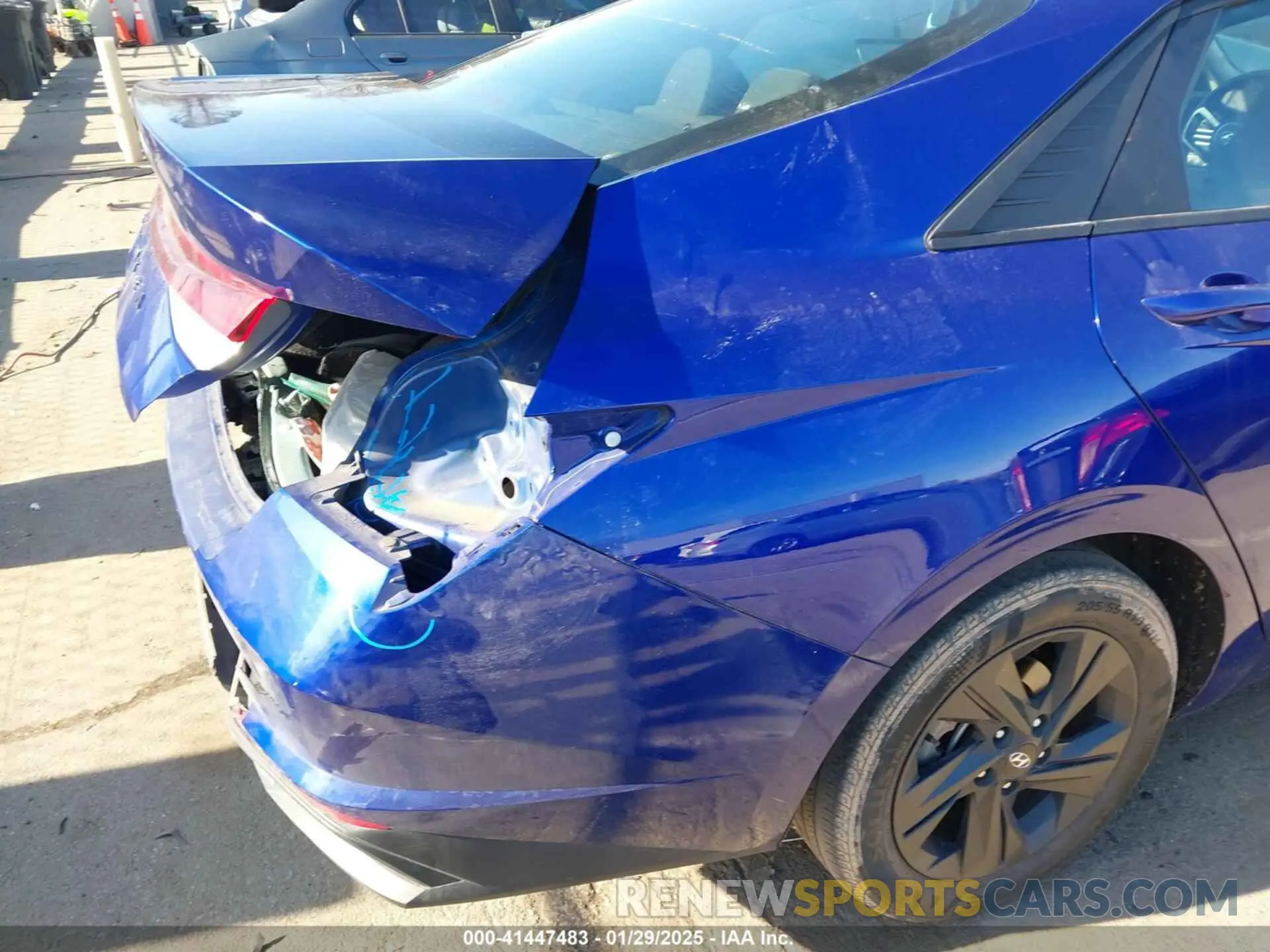 17 fotografías del automóvil dañado KMHLM4AG4PU480479 HYUNDAI ELANTRA 2023