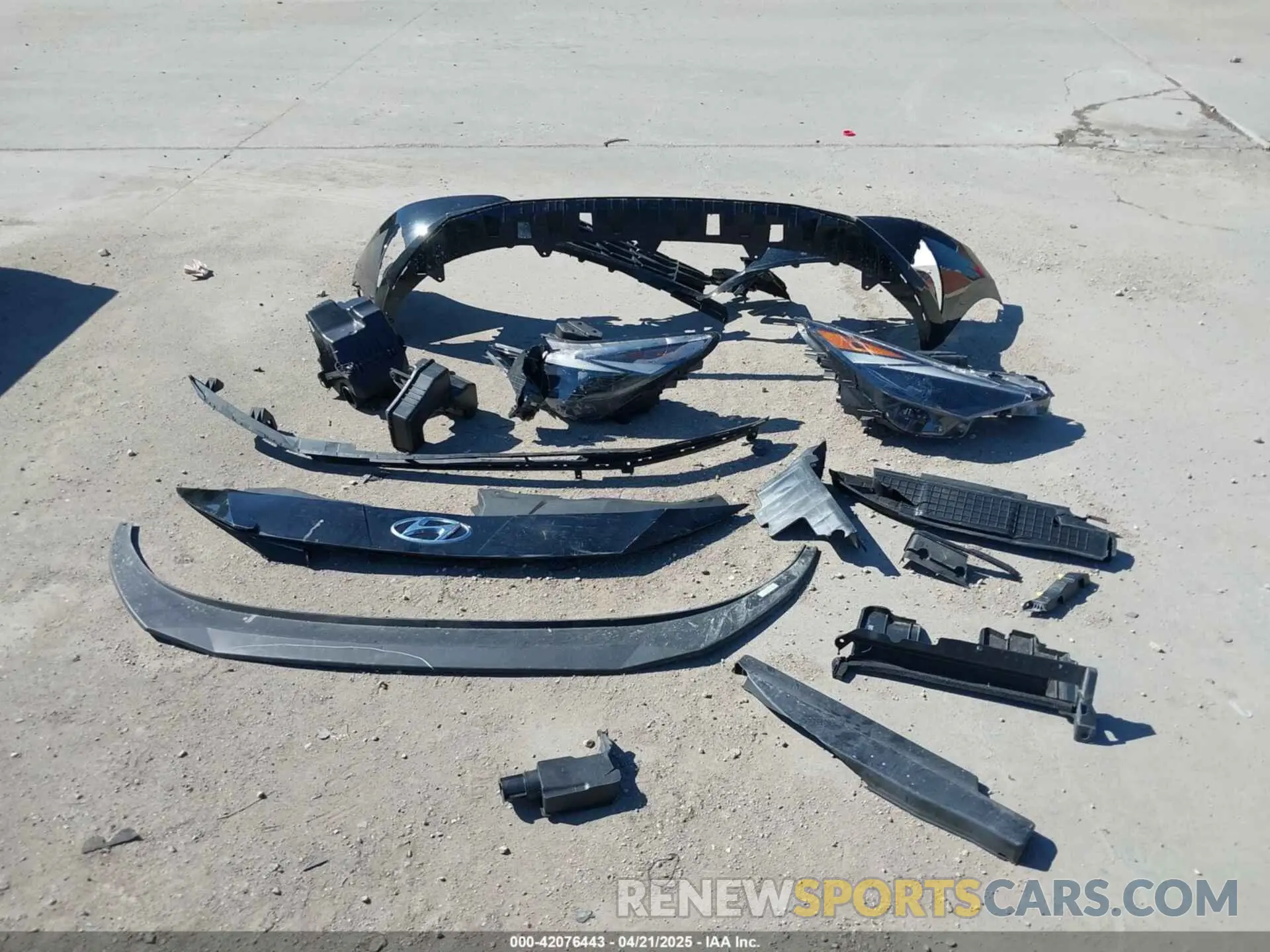 12 fotografías del automóvil dañado KMHLM4AG4PU625696 HYUNDAI ELANTRA 2023