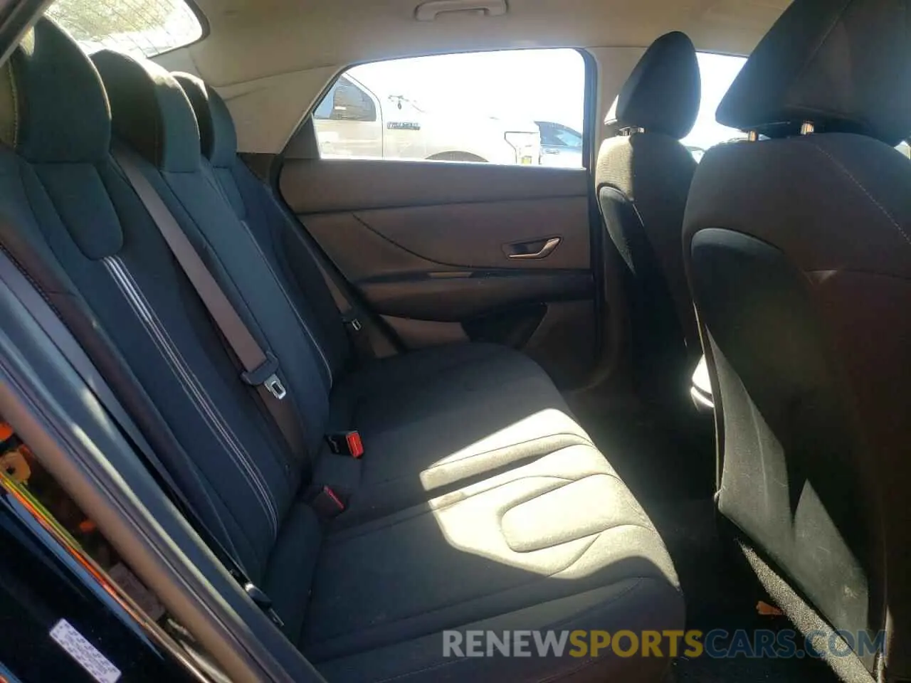11 fotografías del automóvil dañado KMHLM4AG7PU373829 HYUNDAI ELANTRA 2023