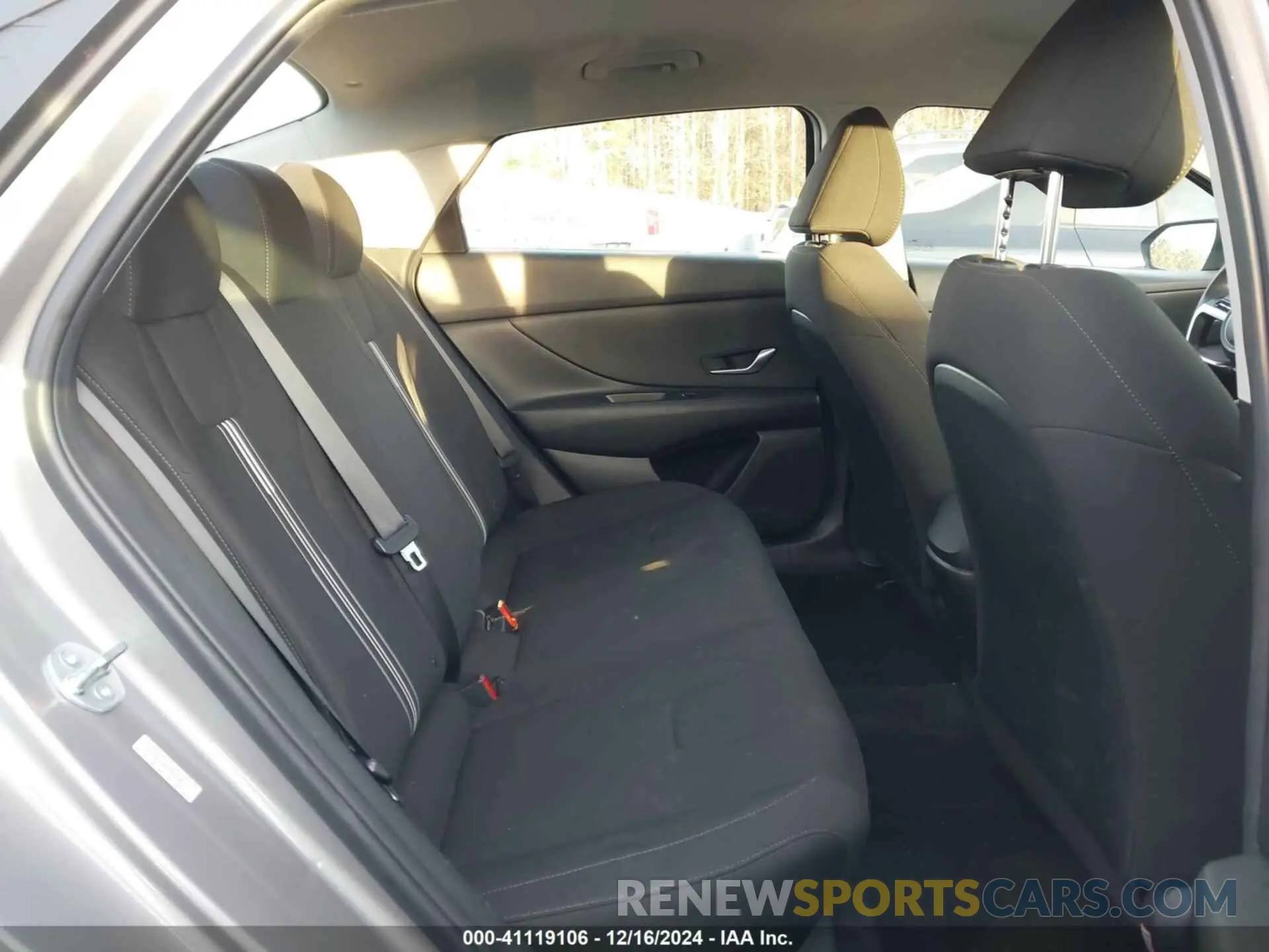 8 fotografías del automóvil dañado KMHLM4AG8PU536343 HYUNDAI ELANTRA 2023