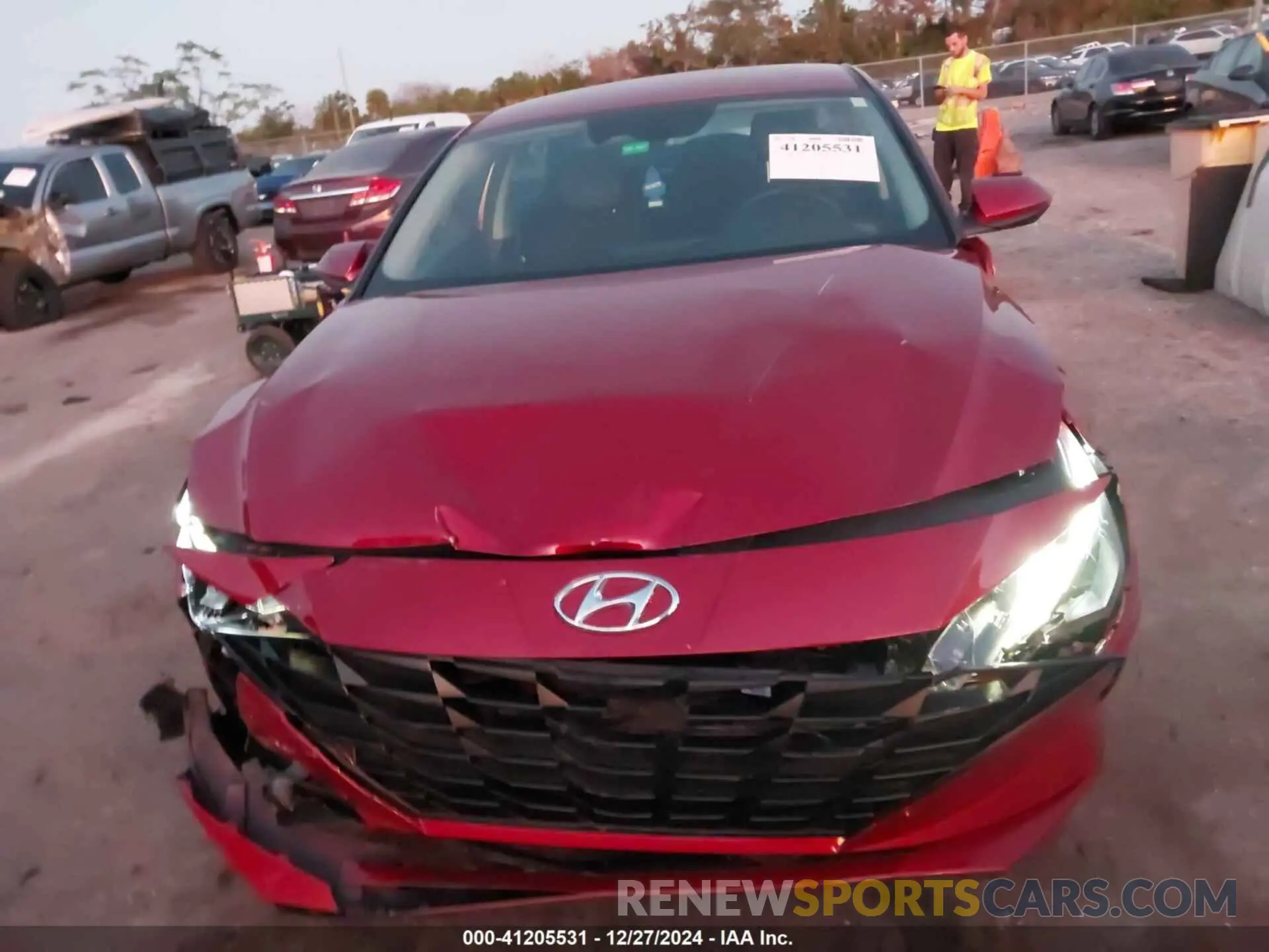 12 fotografías del automóvil dañado KMHLM4AG9PU575684 HYUNDAI ELANTRA 2023