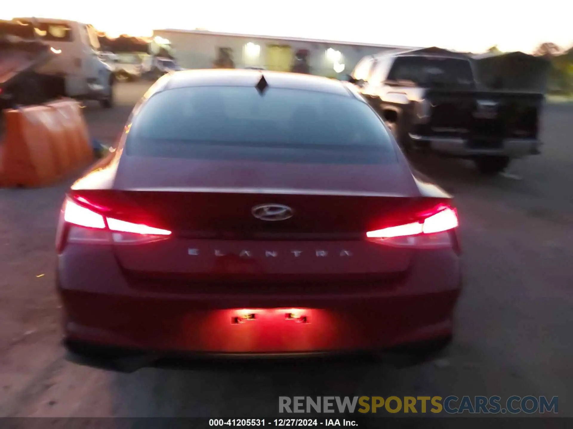 16 fotografías del automóvil dañado KMHLM4AG9PU575684 HYUNDAI ELANTRA 2023