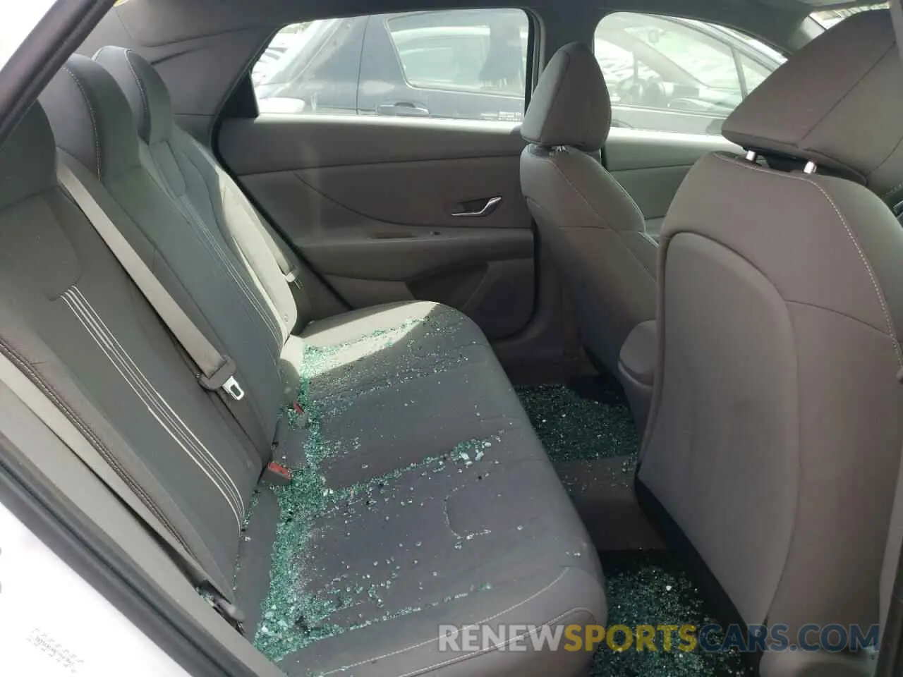 10 fotografías del automóvil dañado KMHLM4AJ0PU076686 HYUNDAI ELANTRA 2023