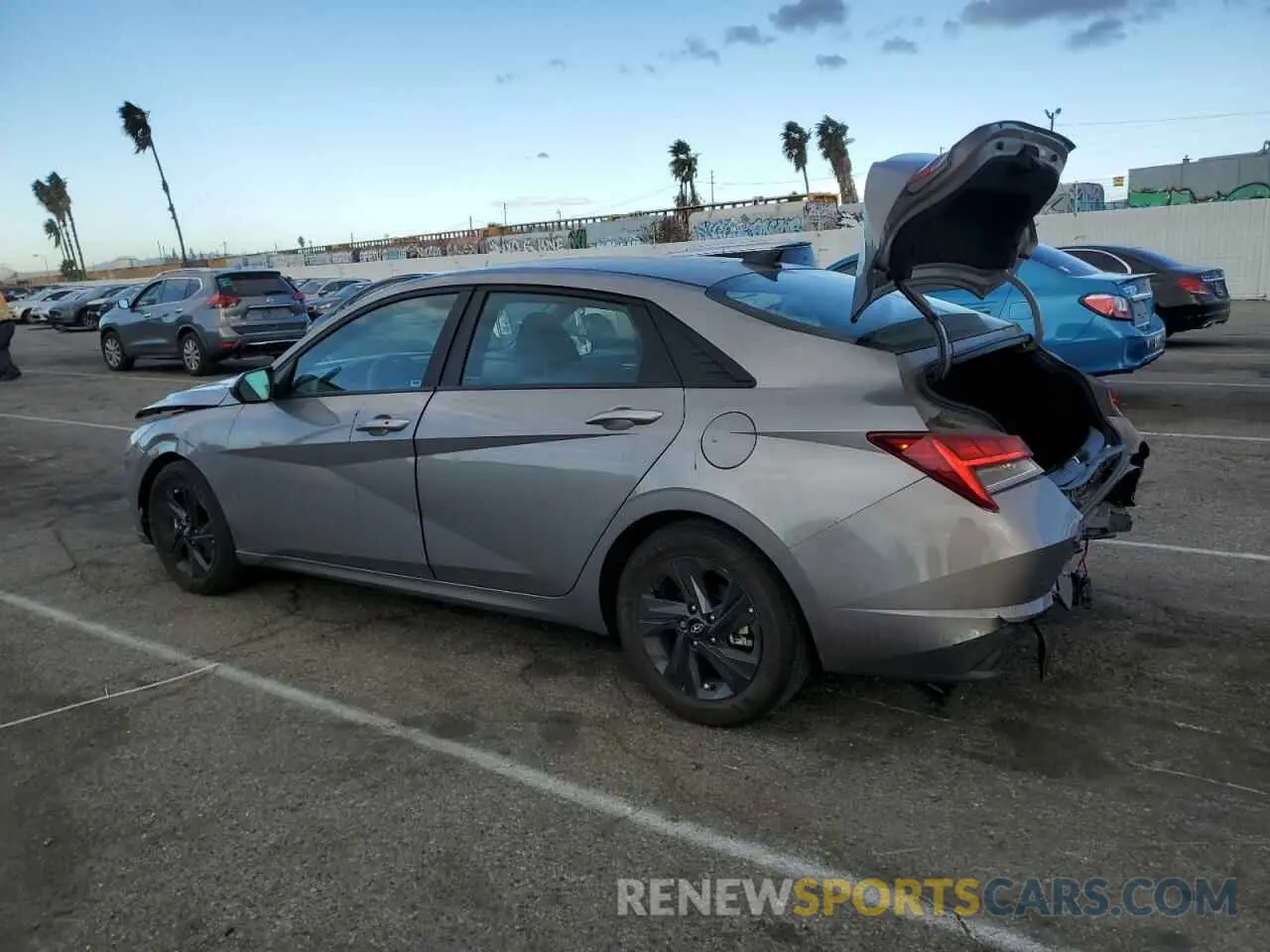 2 fotografías del automóvil dañado KMHLM4AJ4PU082183 HYUNDAI ELANTRA 2023