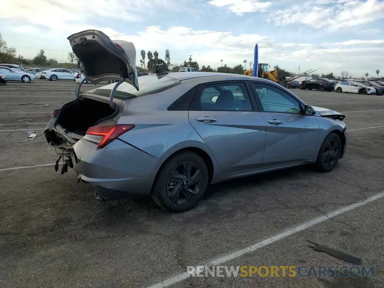 3 fotografías del automóvil dañado KMHLM4AJ4PU082183 HYUNDAI ELANTRA 2023