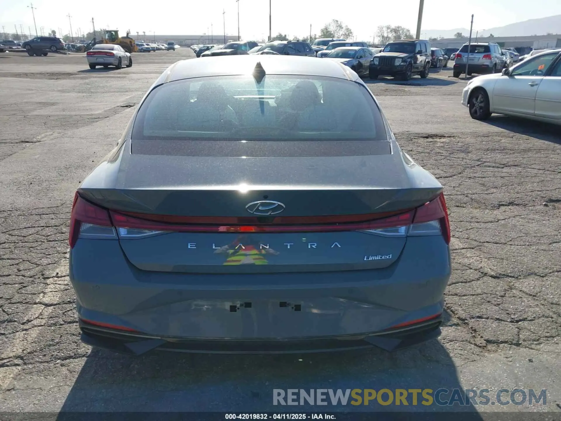 15 fotografías del automóvil dañado KMHLP4AG2PU403066 HYUNDAI ELANTRA 2023