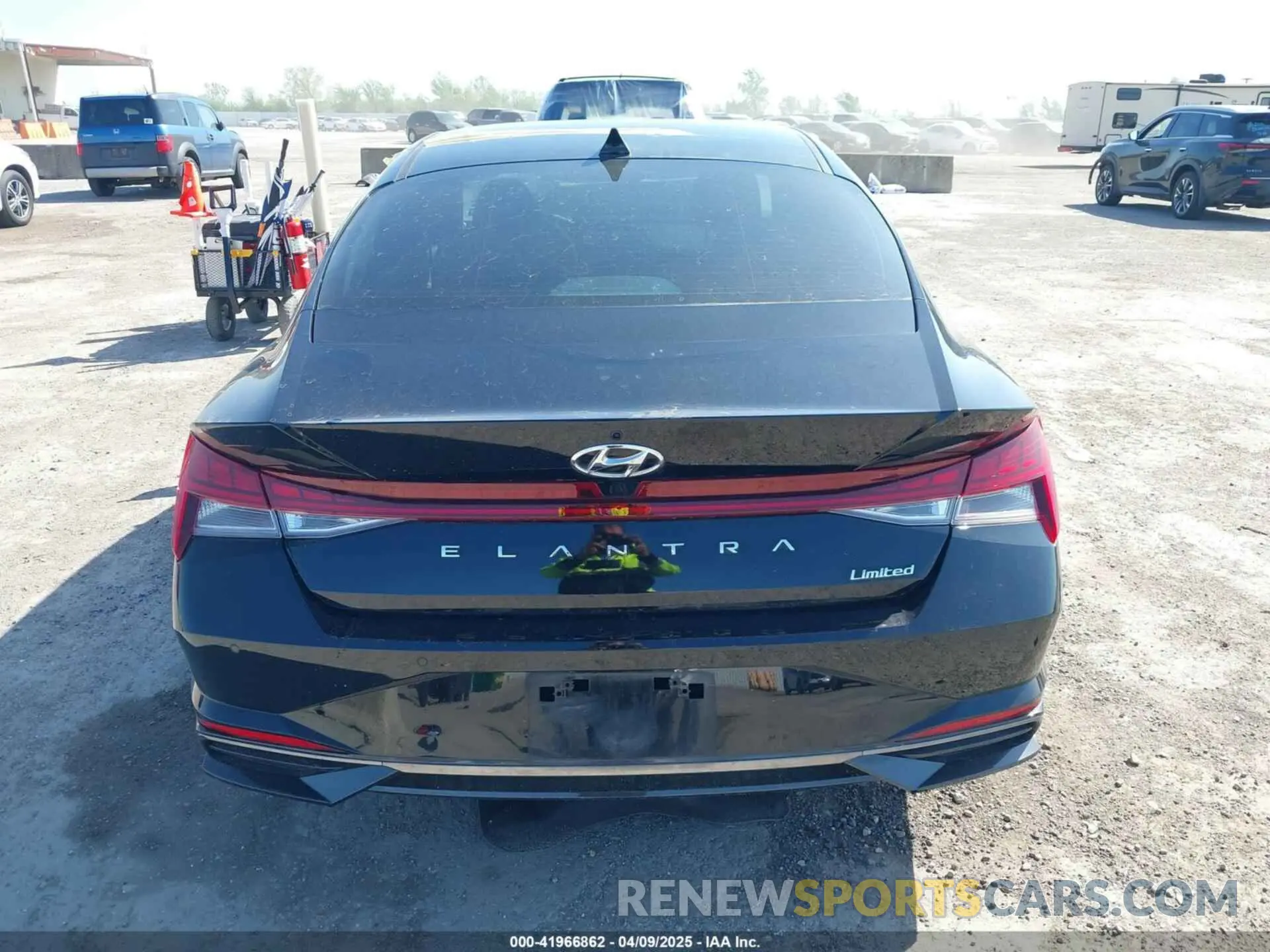 17 fotografías del automóvil dañado KMHLP4AG2PU473523 HYUNDAI ELANTRA 2023