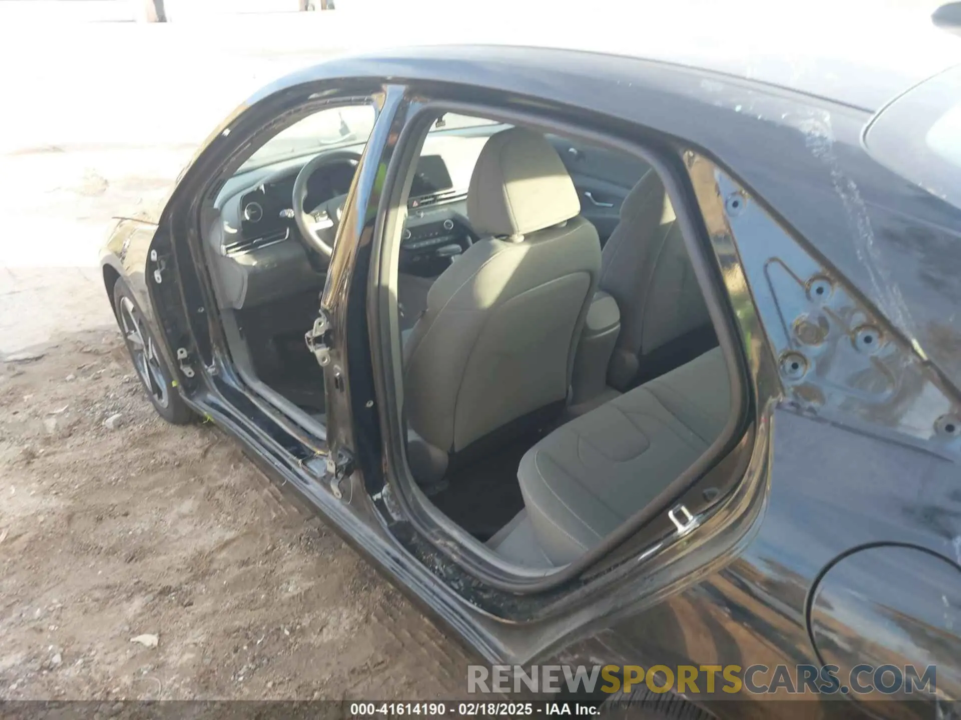 18 fotografías del automóvil dañado KMHLS4AG2PU544539 HYUNDAI ELANTRA 2023