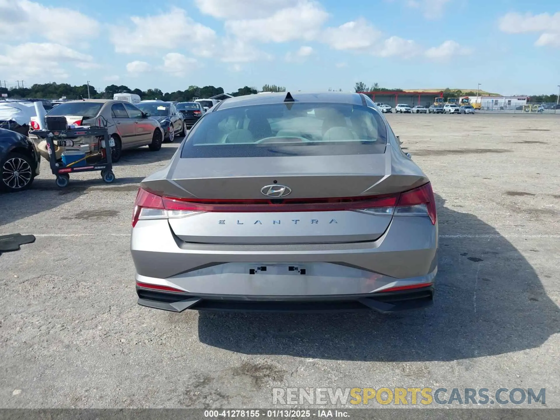 16 fotografías del automóvil dañado KMHLS4AG3PU421669 HYUNDAI ELANTRA 2023