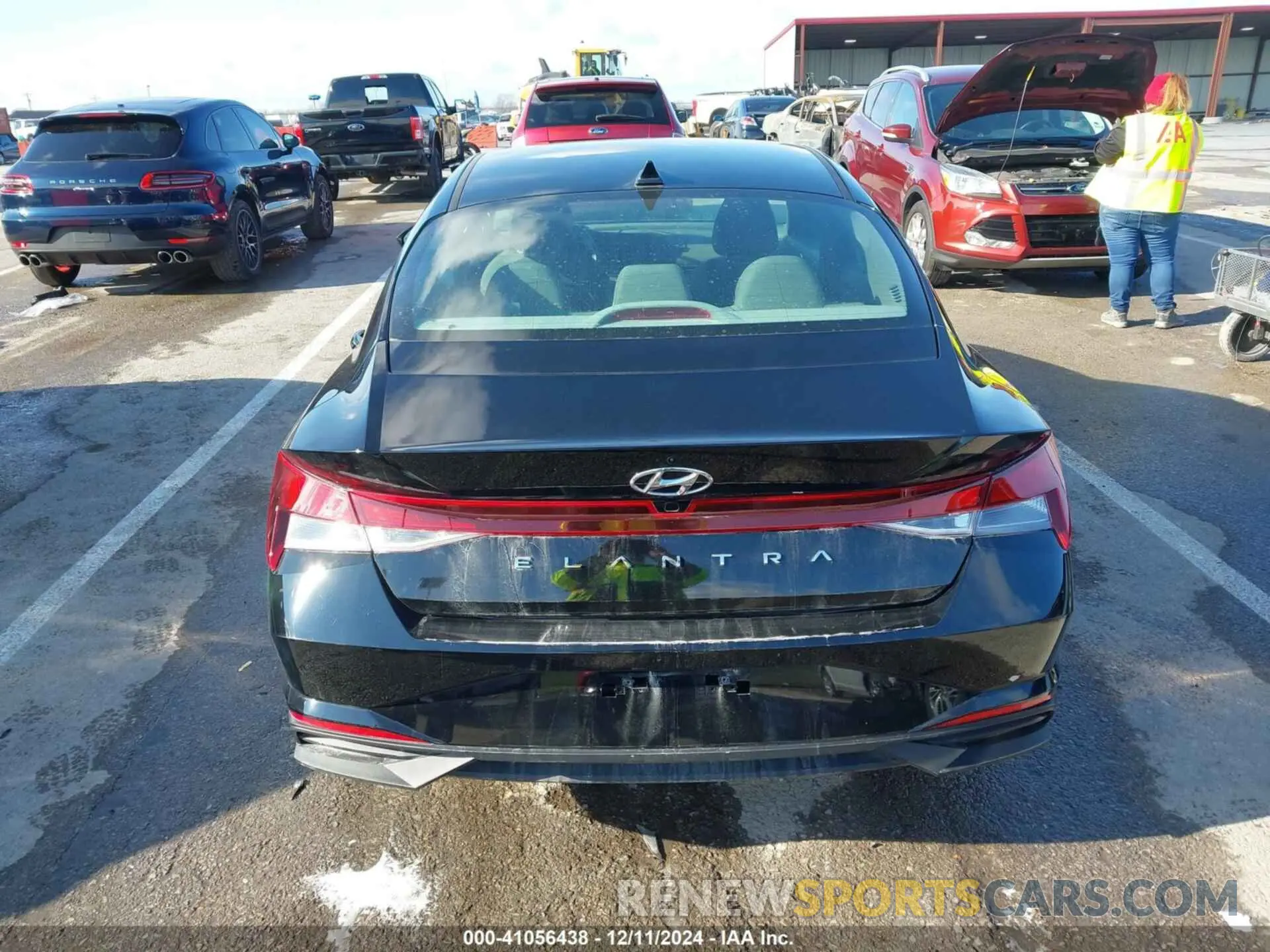 17 fotografías del automóvil dañado KMHLS4AG4PU606765 HYUNDAI ELANTRA 2023
