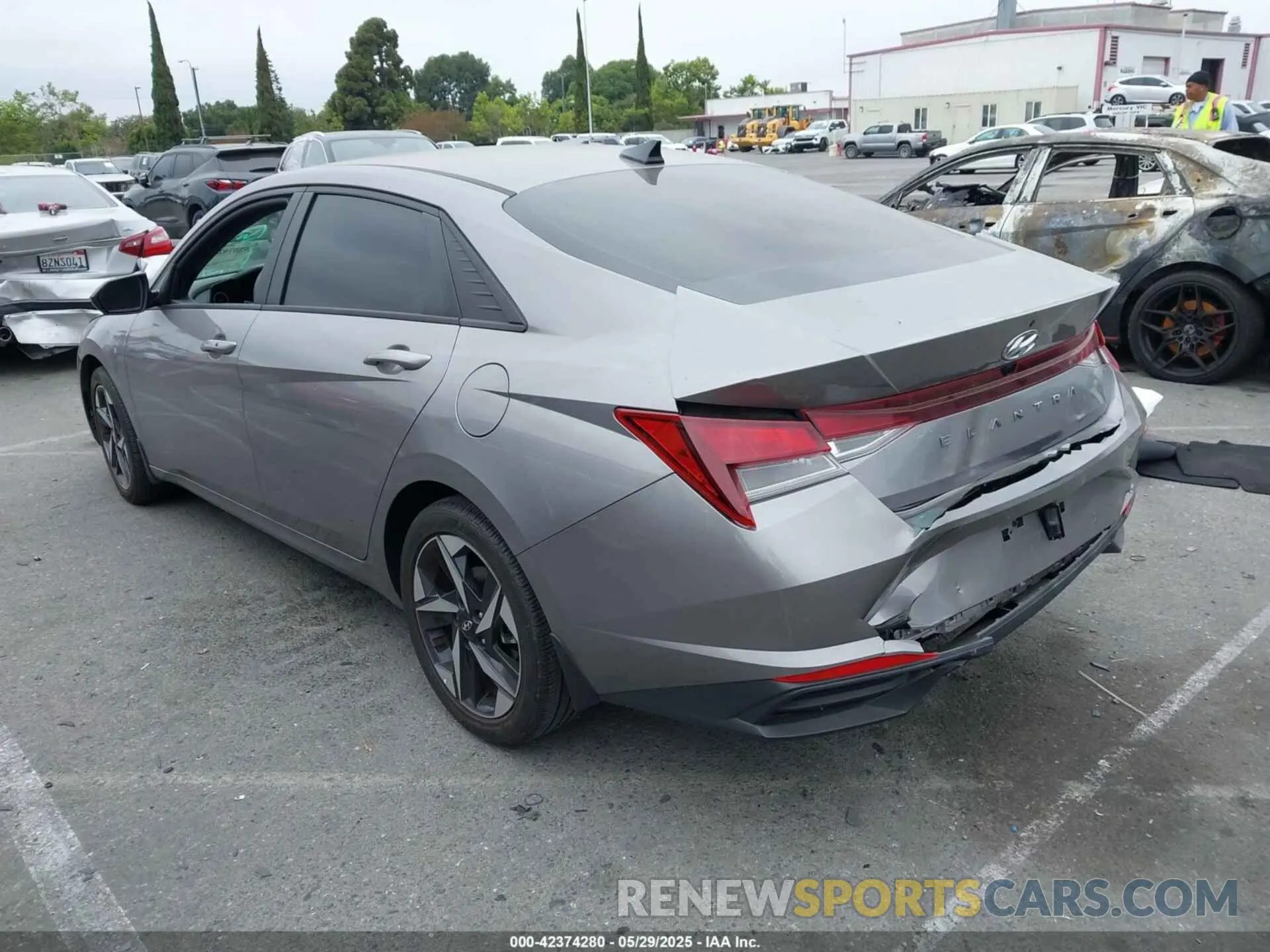 3 fotografías del automóvil dañado KMHLS4AG5PU609271 HYUNDAI ELANTRA 2023
