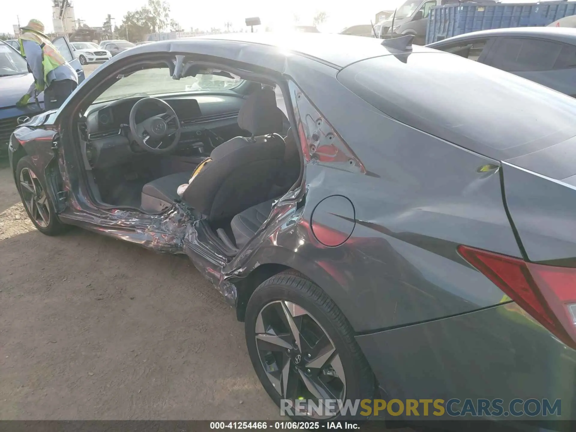19 fotografías del automóvil dañado KMHLS4AG8PU623441 HYUNDAI ELANTRA 2023