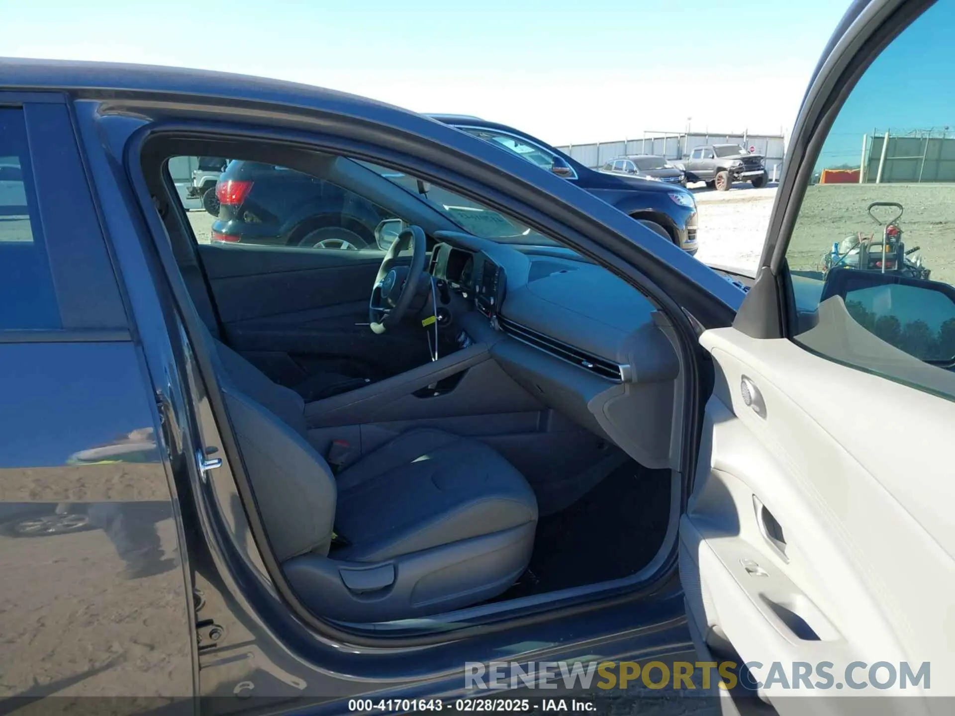 5 fotografías del automóvil dañado KMHLL4DG0RU771384 HYUNDAI ELANTRA 2024