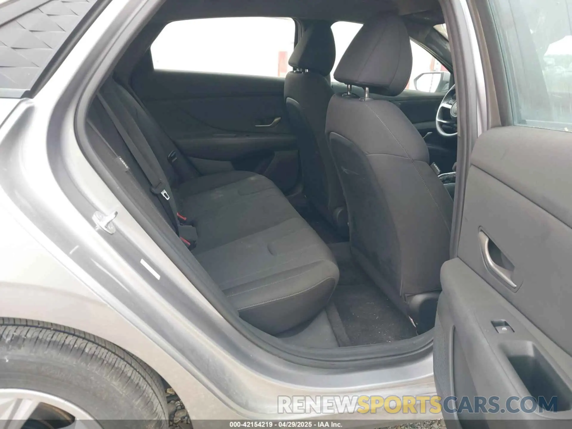 8 fotografías del automóvil dañado KMHLL4DG0RU850408 HYUNDAI ELANTRA 2024